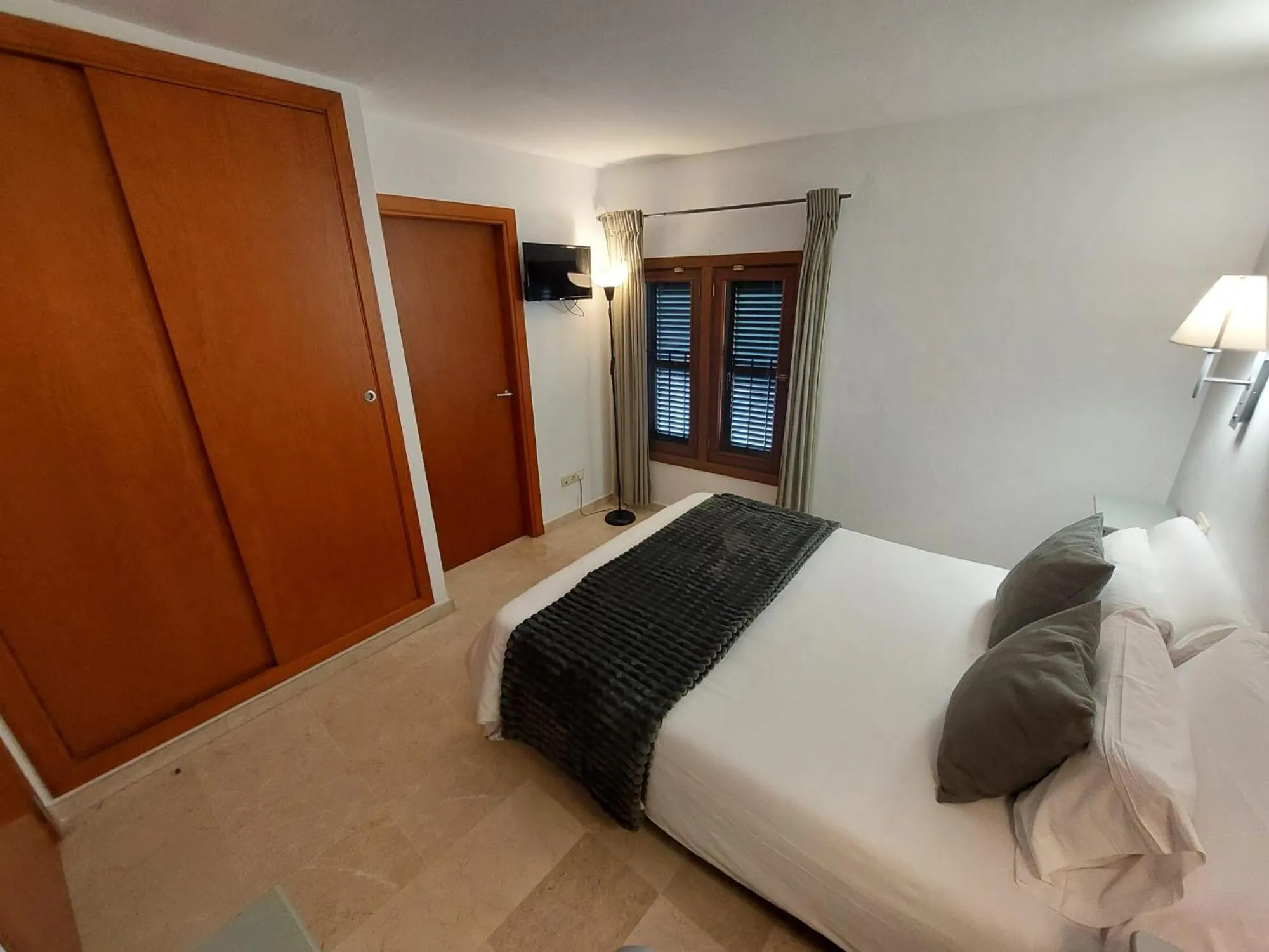 Photo of the whole room, Bed in My Rooms Manacor Centre by My Rooms Hotels