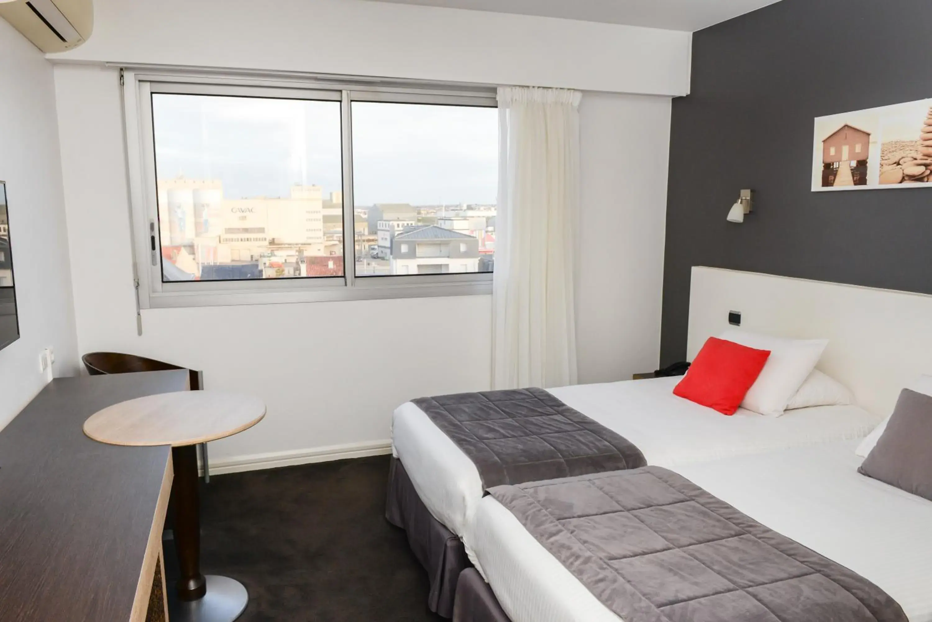 Twin Room City Side in Hotel Coeur Marin Twin Room City Side in Hotel Coeur Marin