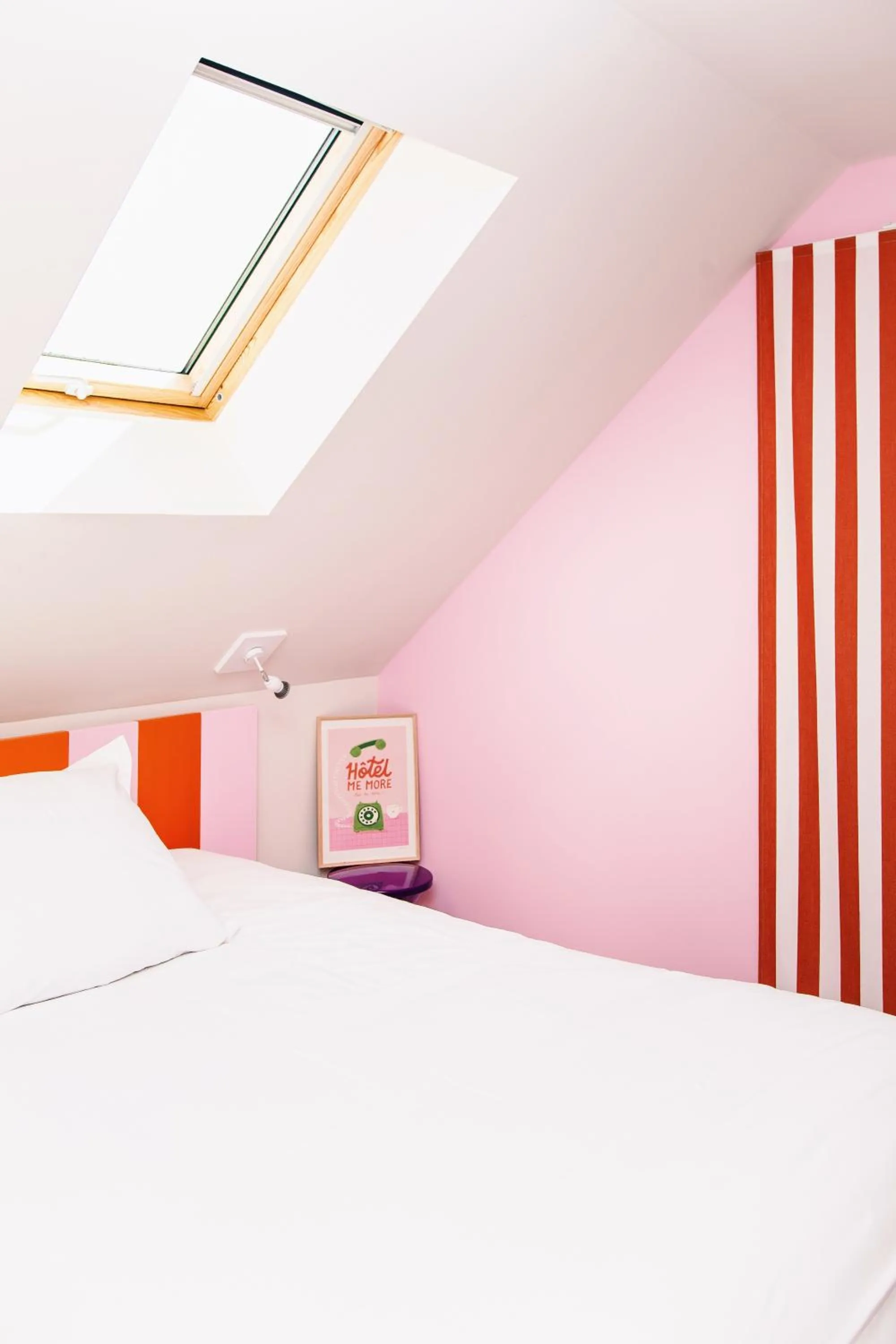 Bed in DEMAIN Hôtel