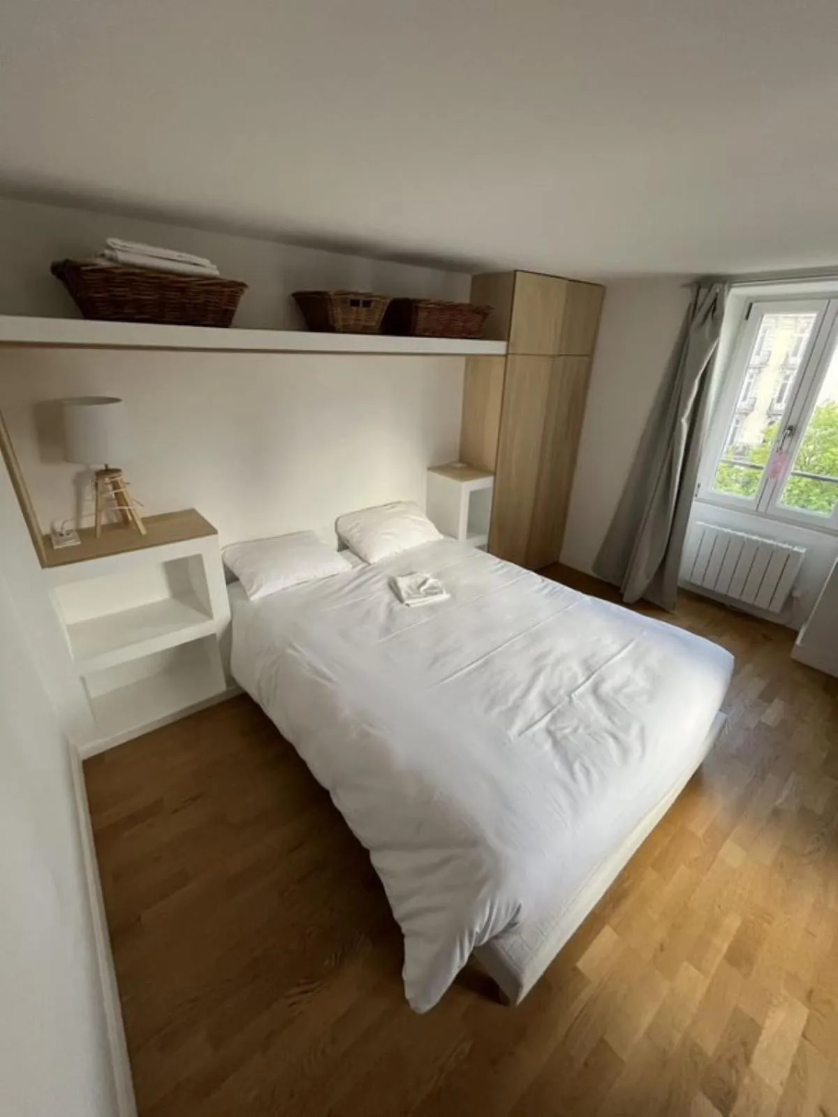 Bedroom, Bed in DEMAIN Hôtel