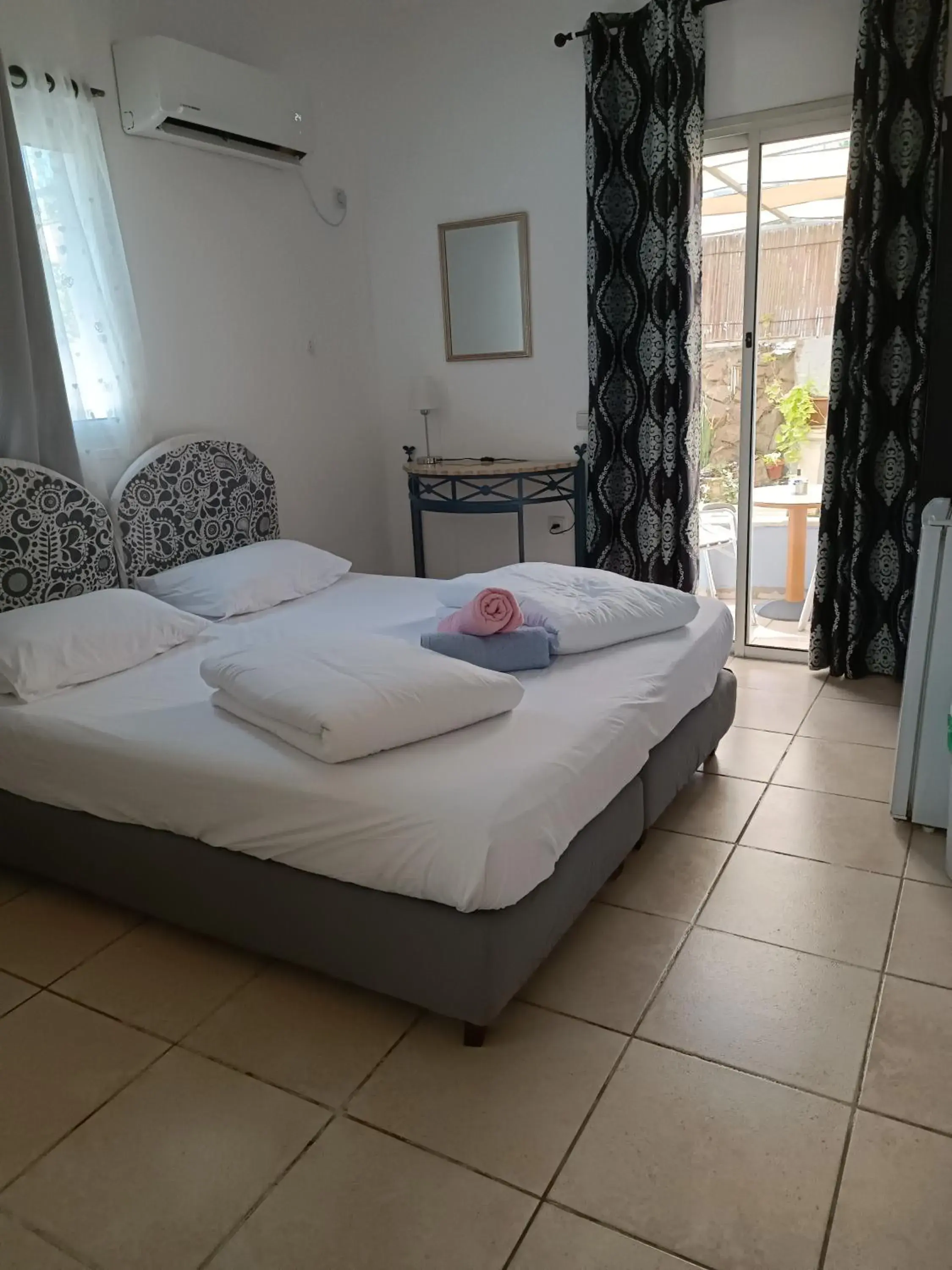 Double or Twin Room with Private Bathroom and Balcony - single occupancy in Custo Club Double or Twin Room with Private Bathroom and Balcony - single occupancy in Custo Club