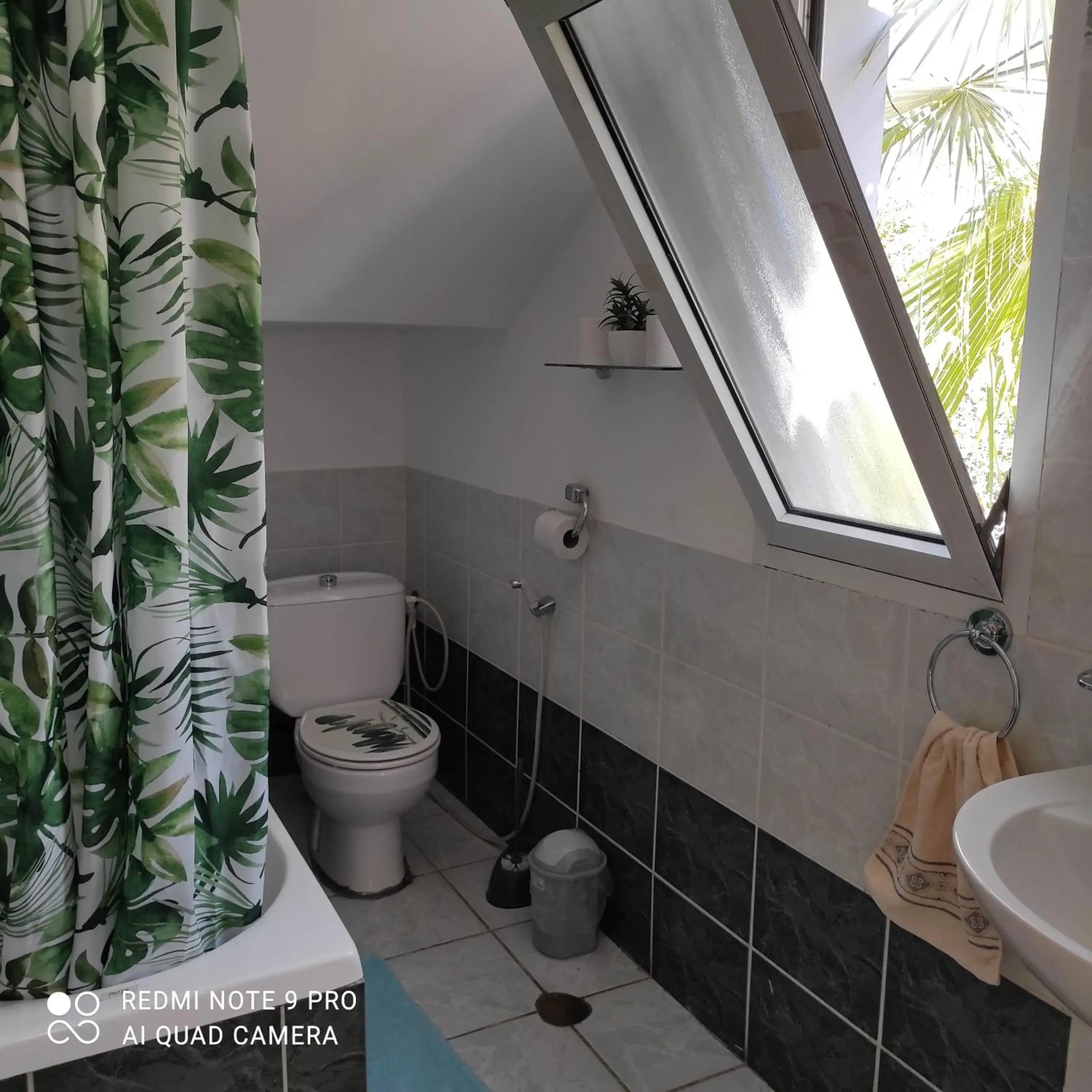 Double or Twin Room with Private Bathroom and Balcony - single occupancy in Custo Club Double or Twin Room with Private Bathroom and Balcony - single occupancy in Custo Club