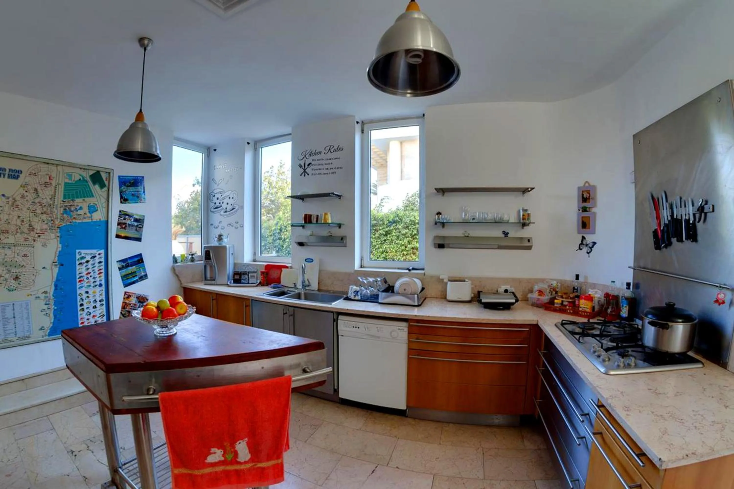 Communal kitchen in Custo Club