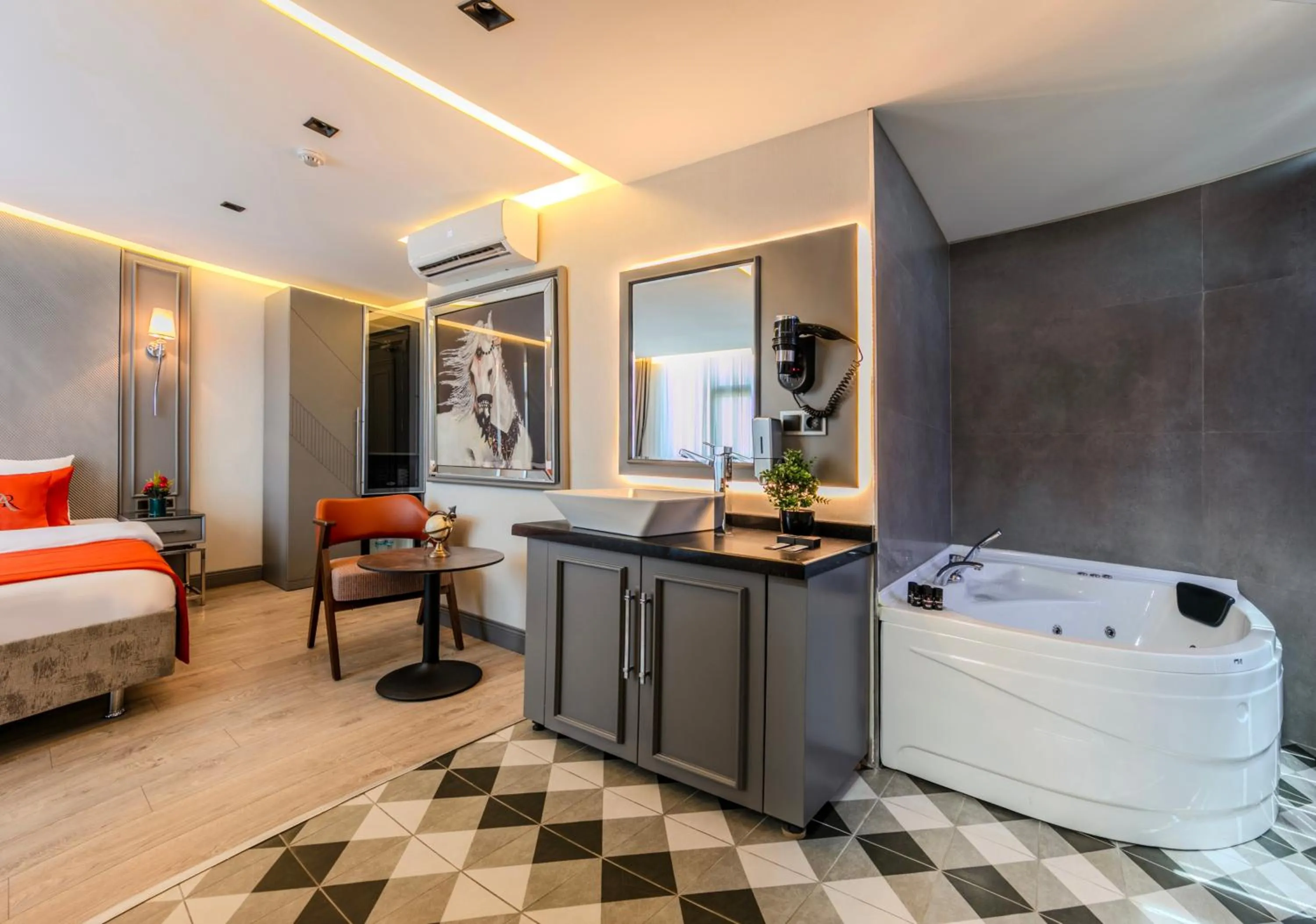 Photo of the whole room, Bed in Atar Airport Hotel - Spa & Wellness