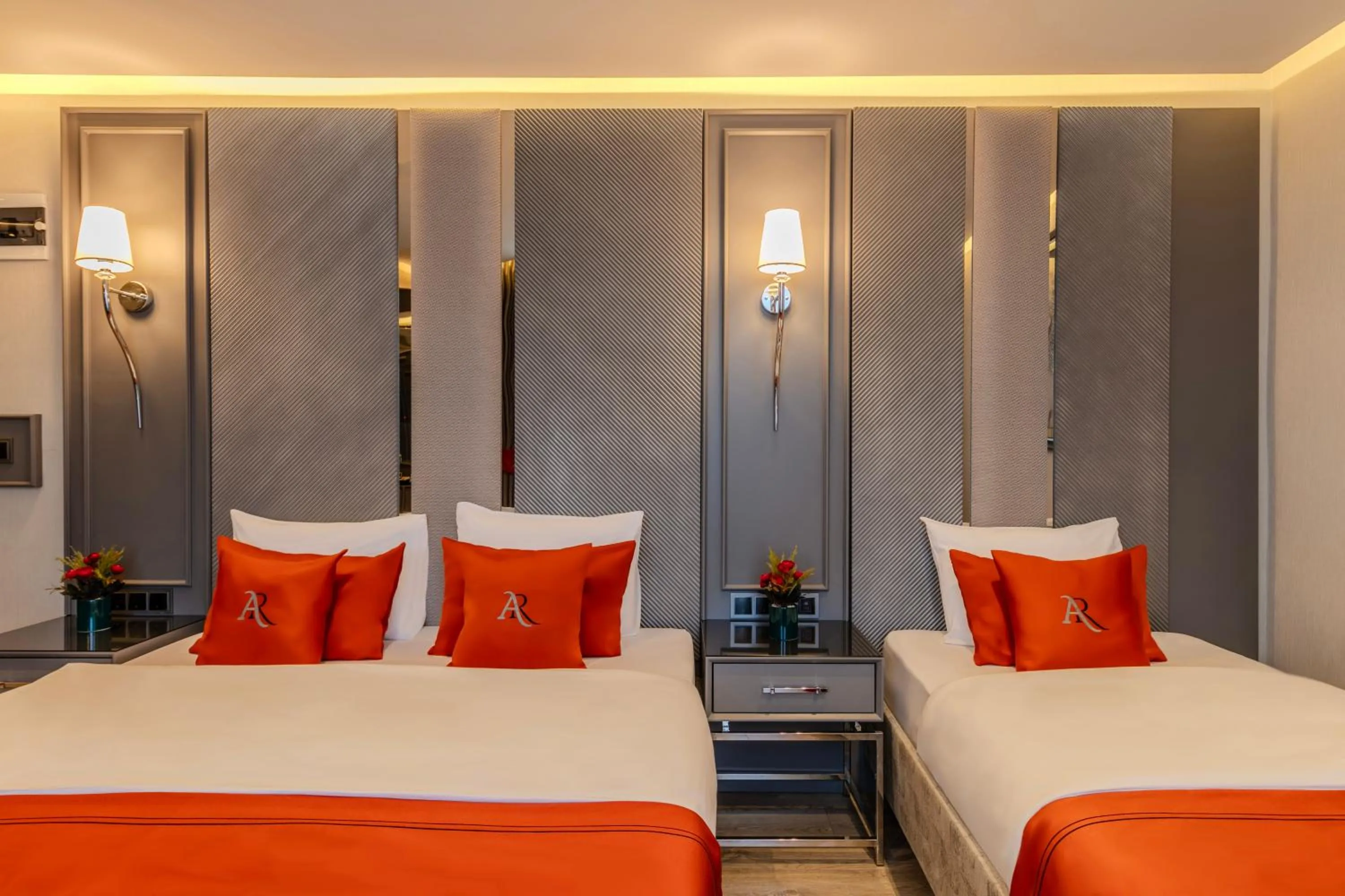 room service, Bed in Atar Airport Hotel - Spa & Wellness