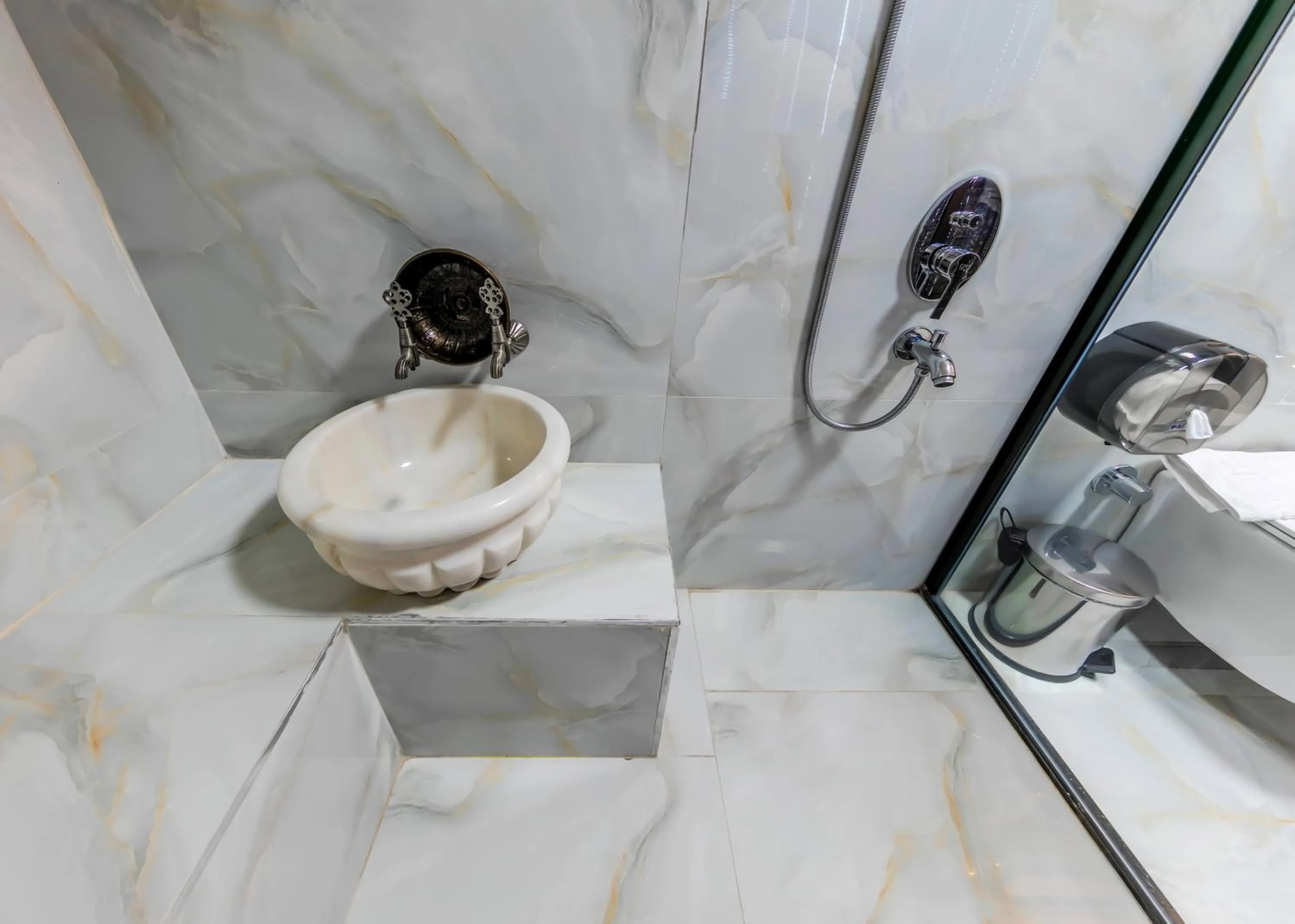 Public Bath in Atar Airport Hotel - Spa & Wellness