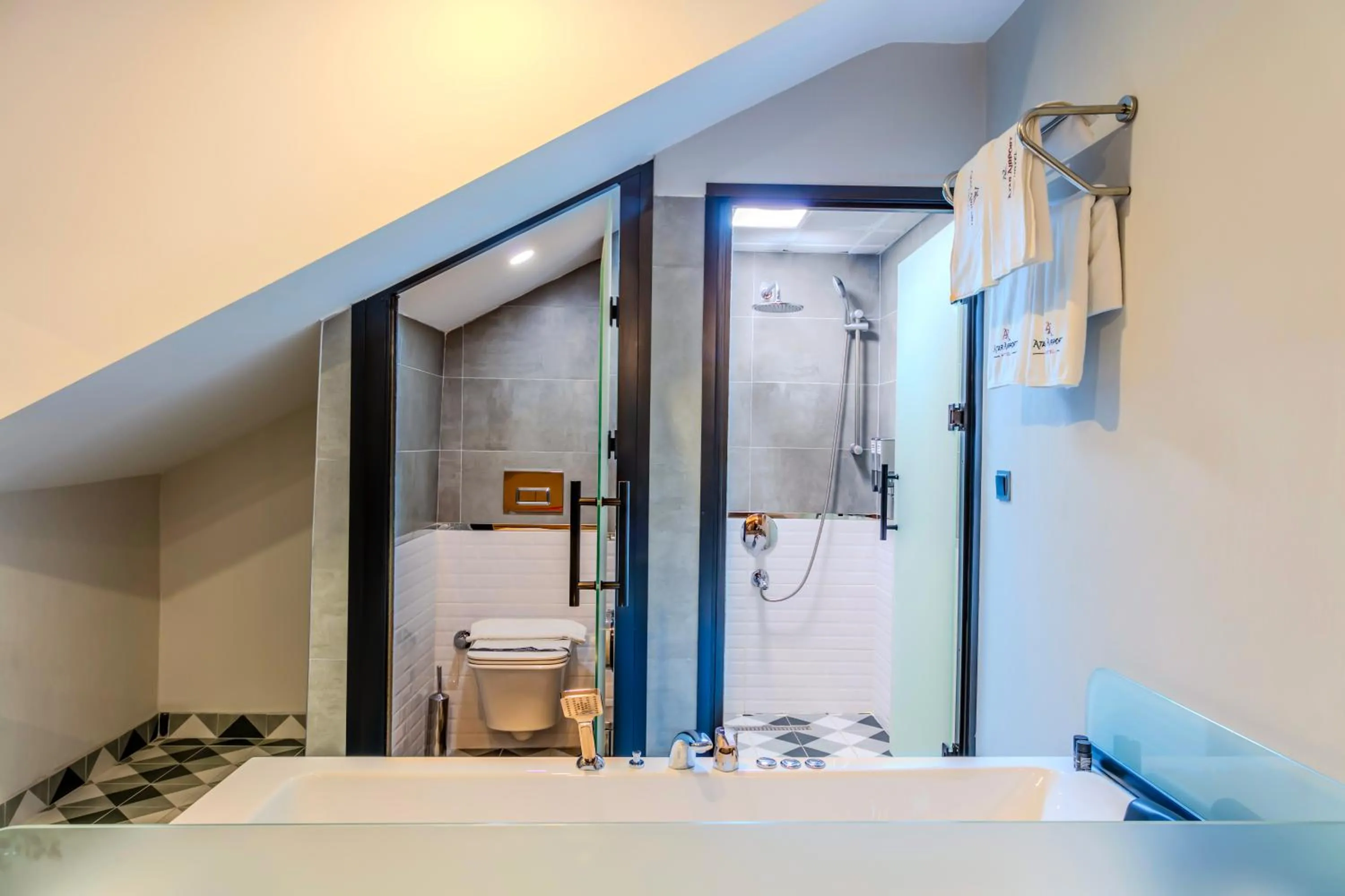 Bathroom in Atar Airport Hotel - Spa & Wellness