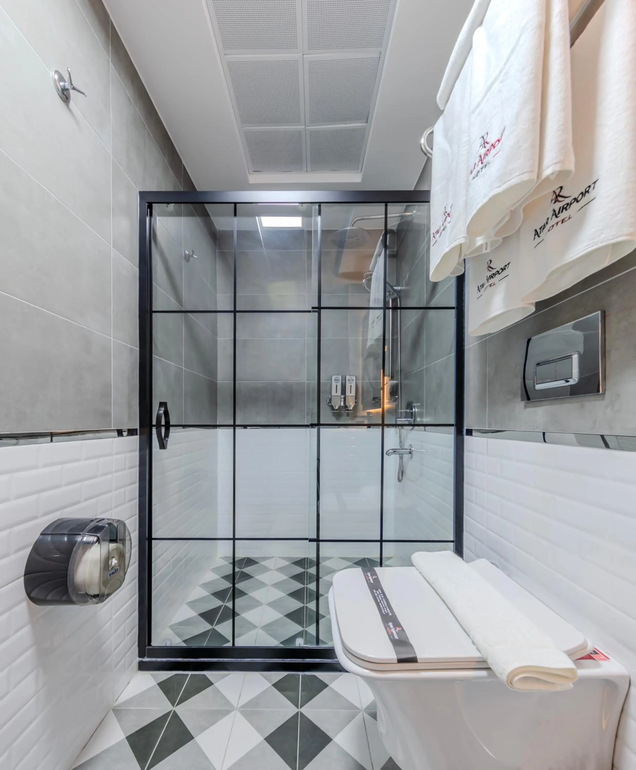 Bathroom in Atar Airport Hotel - Spa & Wellness