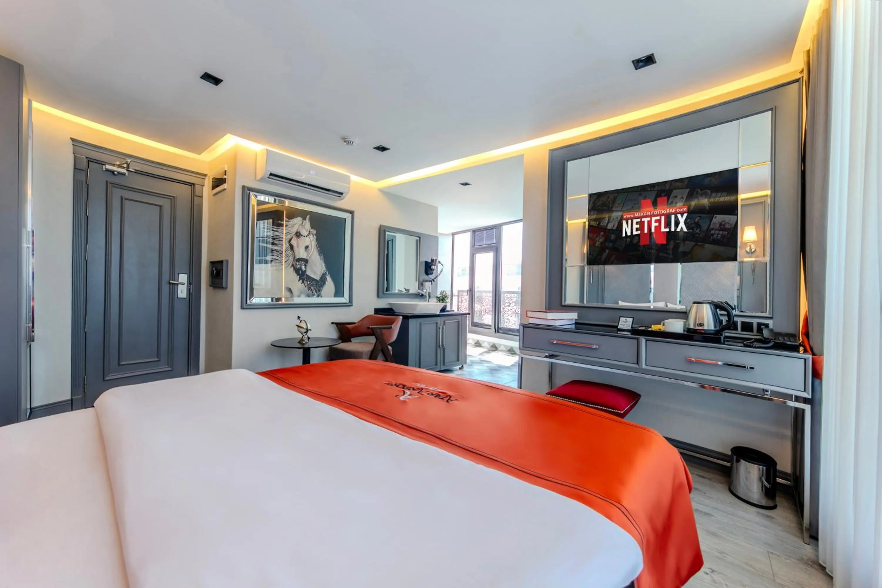 Photo of the whole room, Bed in Atar Airport Hotel - Spa & Wellness