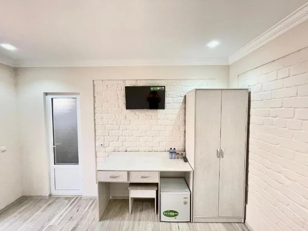 TV and multimedia in ZARINA SAMARKAND