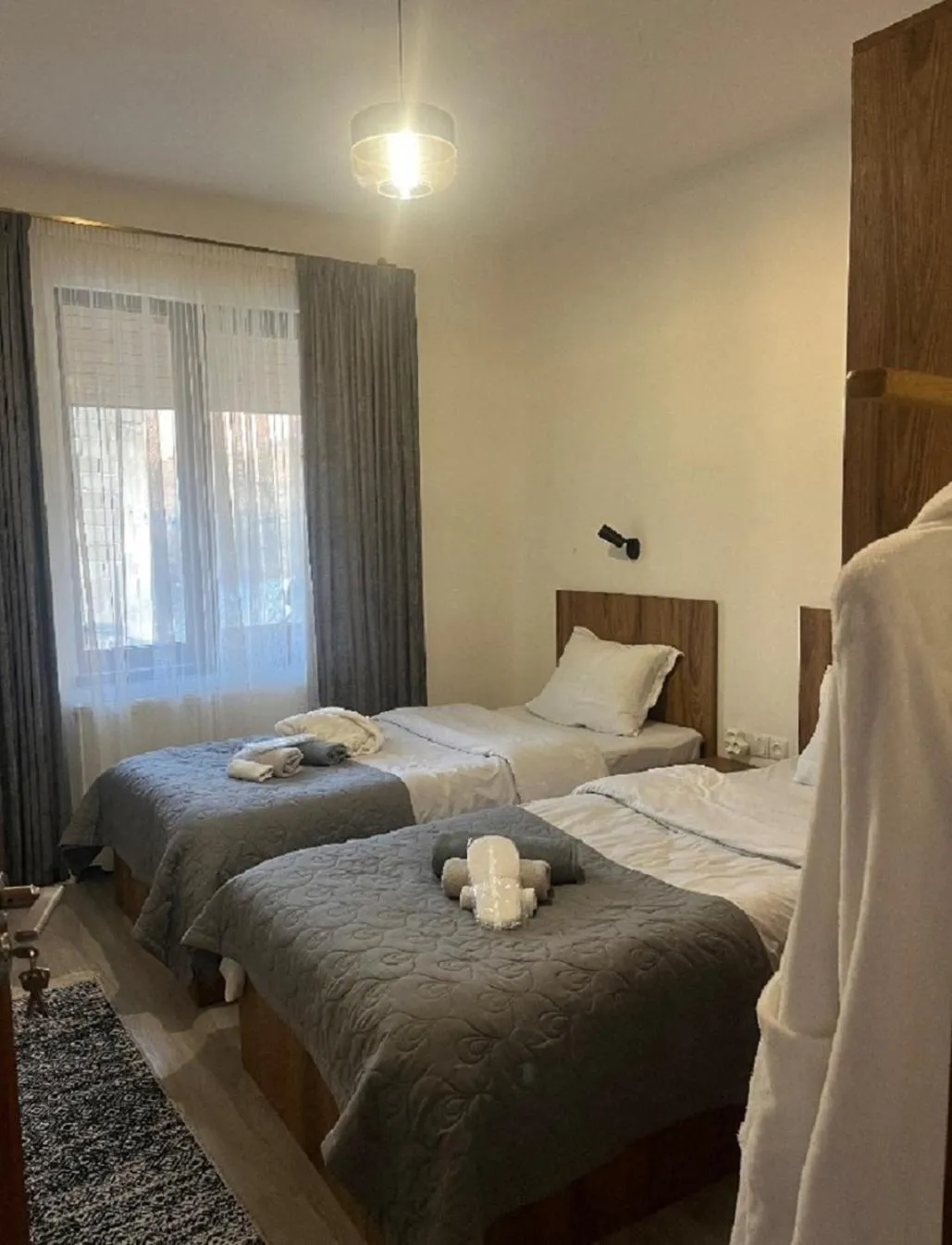 Bedroom, Bed in Mountain flower cottage