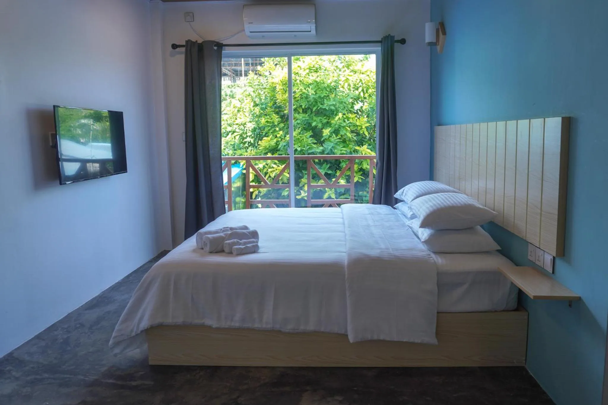 Photo of the whole room in The Zen Den