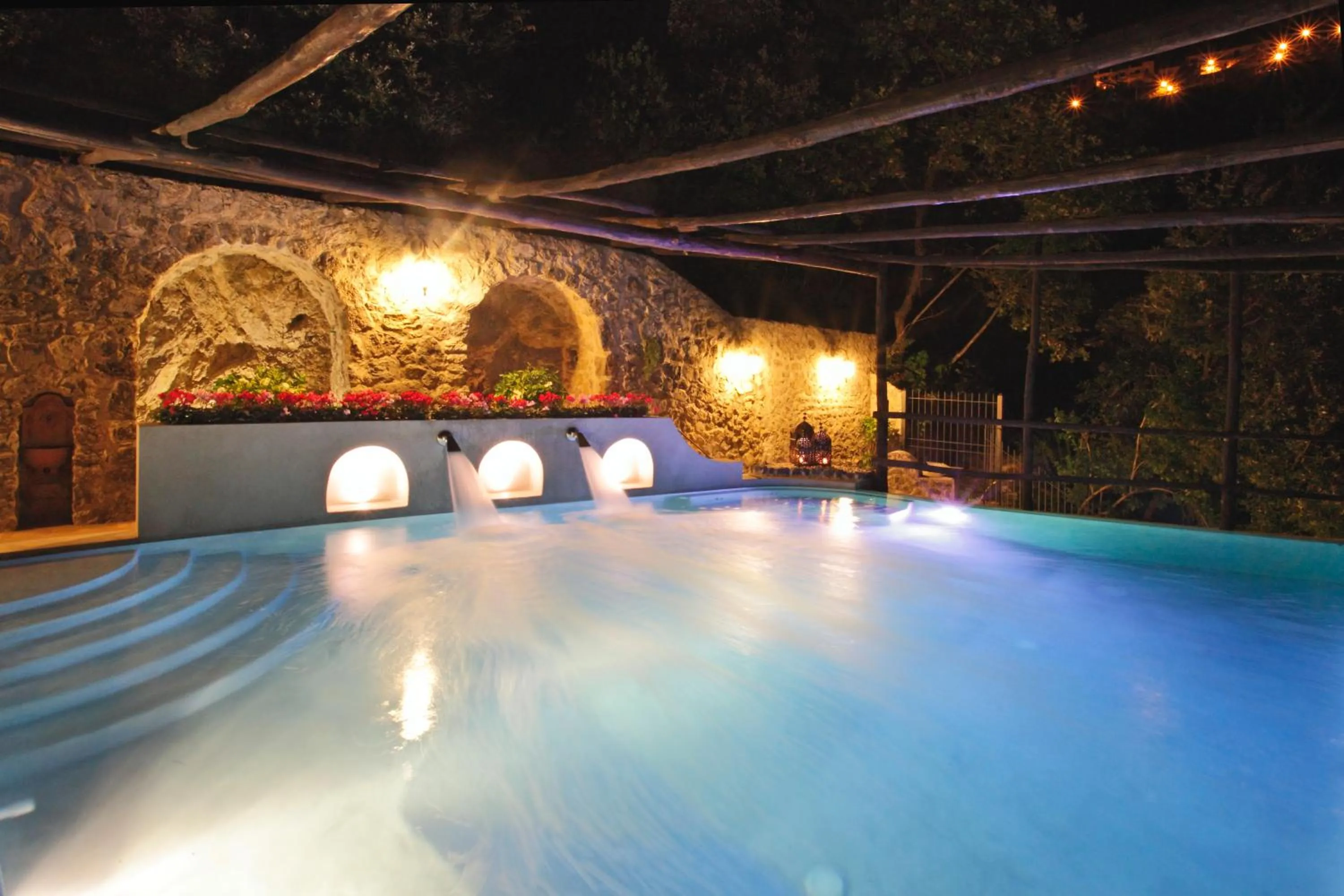 Swimming pool in Villa Alba d'Oro - Historic luxury villa