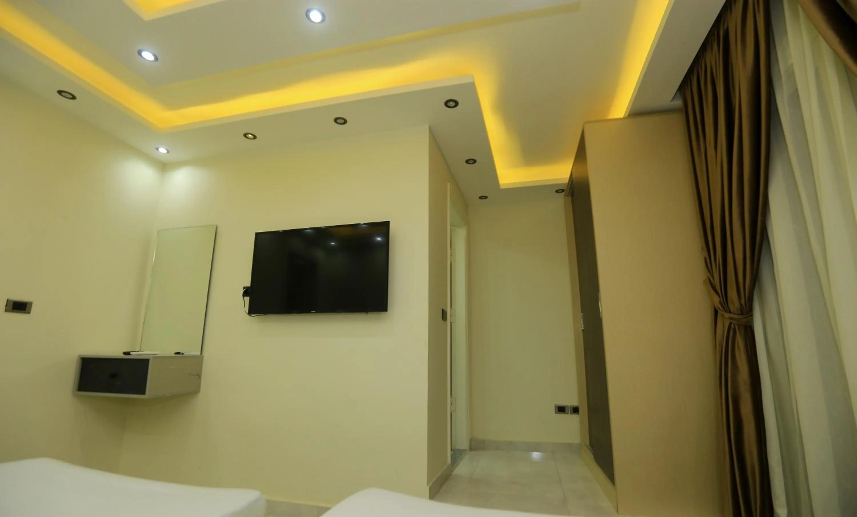 Bed in fabulous view pyramids inn hotel