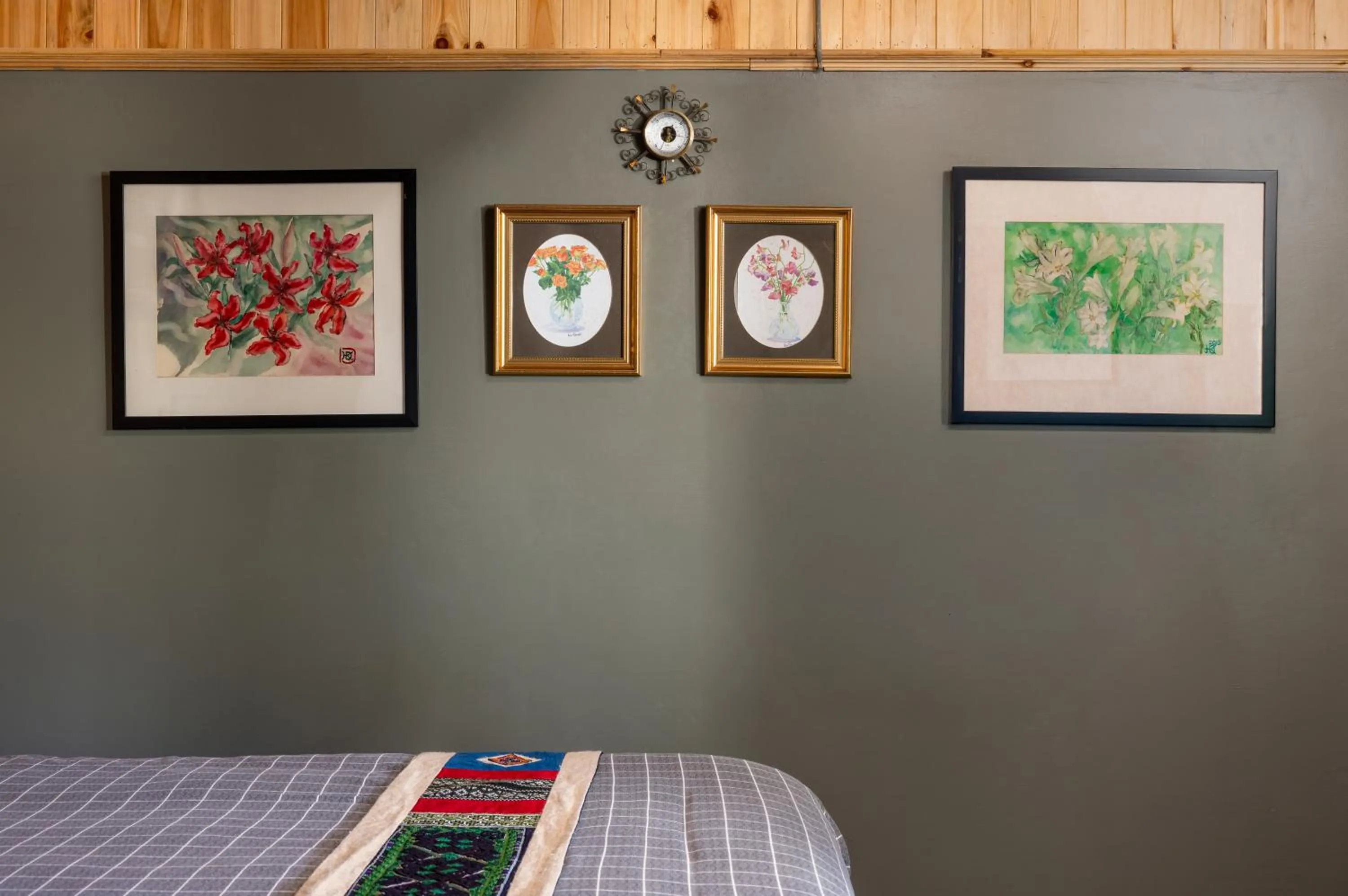 Decorative detail, Bed in Ta Phin Cottage