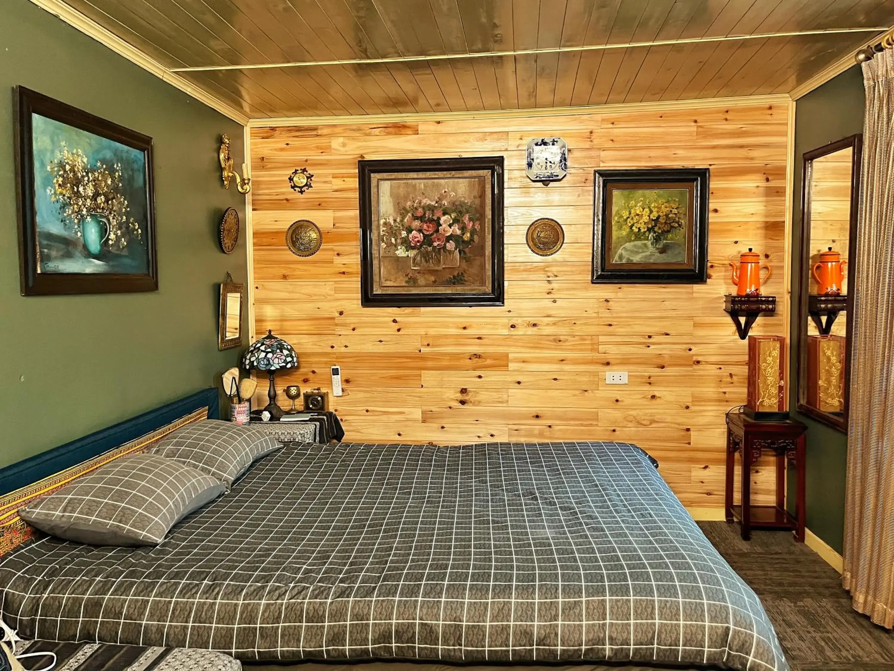 Bed in Ta Phin Cottage Bed in Ta Phin Cottage