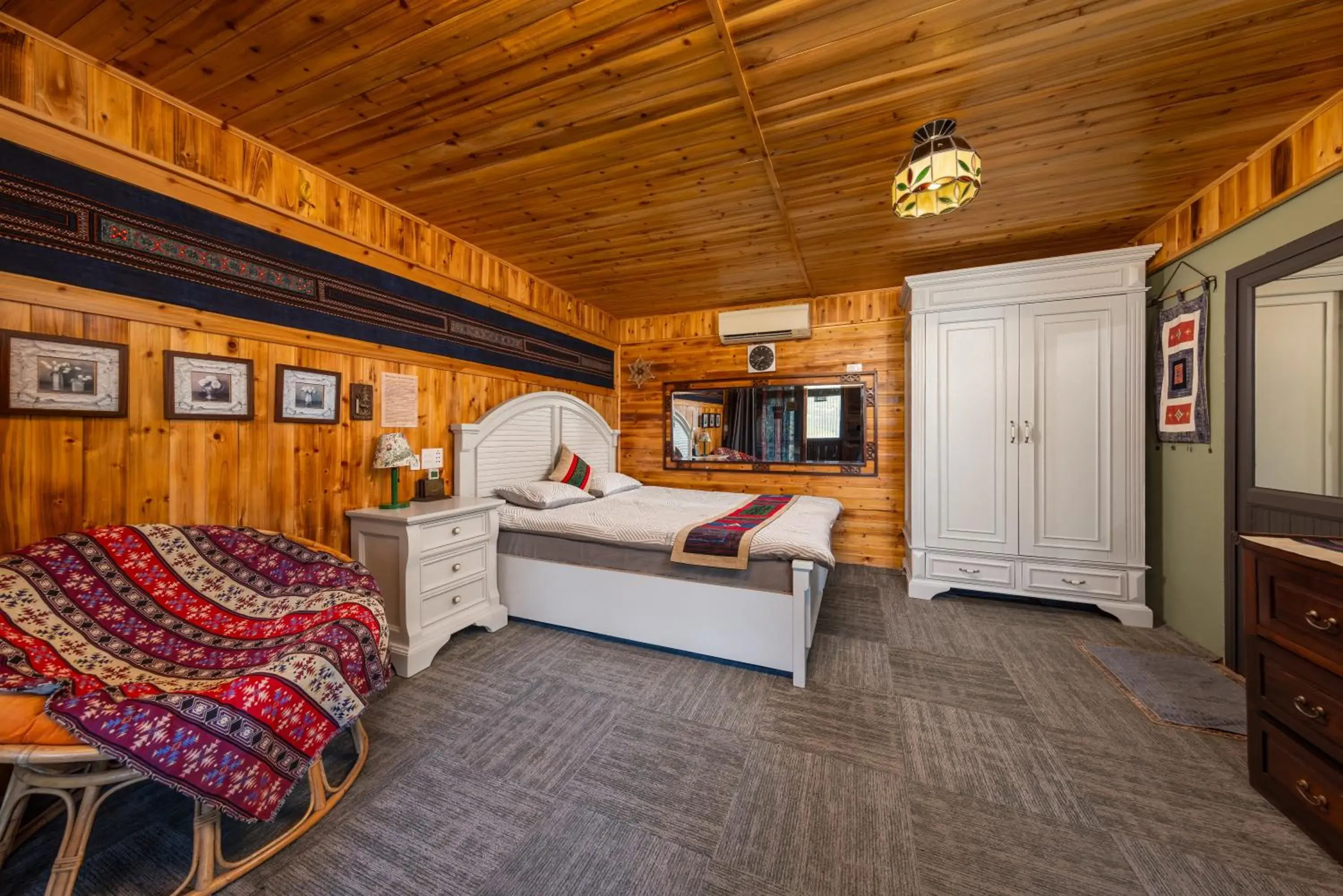 Deluxe Double Room with Bath in Ta Phin Cottage Deluxe Double Room with Bath in Ta Phin Cottage