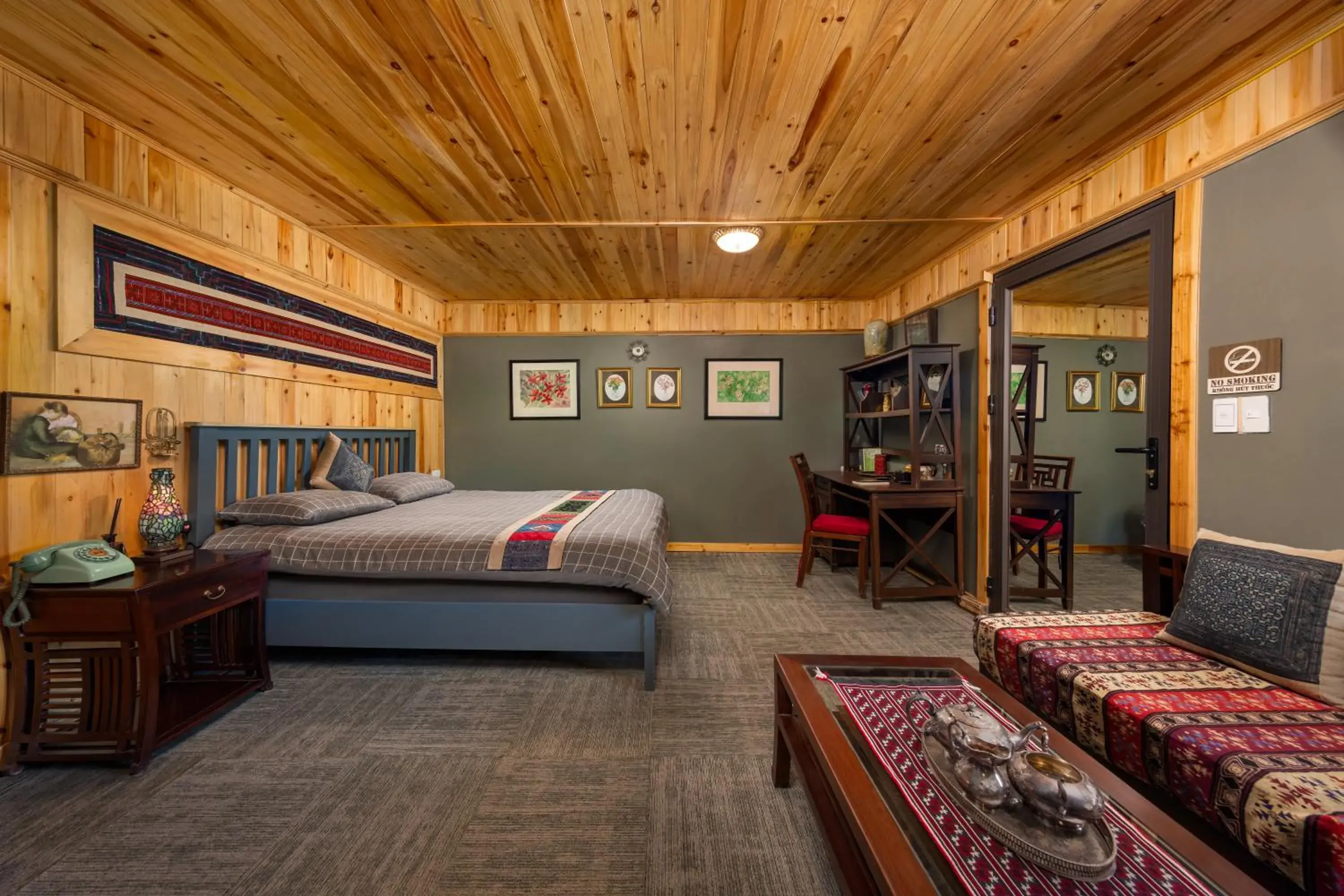 Double Room with Mountain View - single occupancy in Ta Phin Cottage Double Room with Mountain View - single occupancy in Ta Phin Cottage