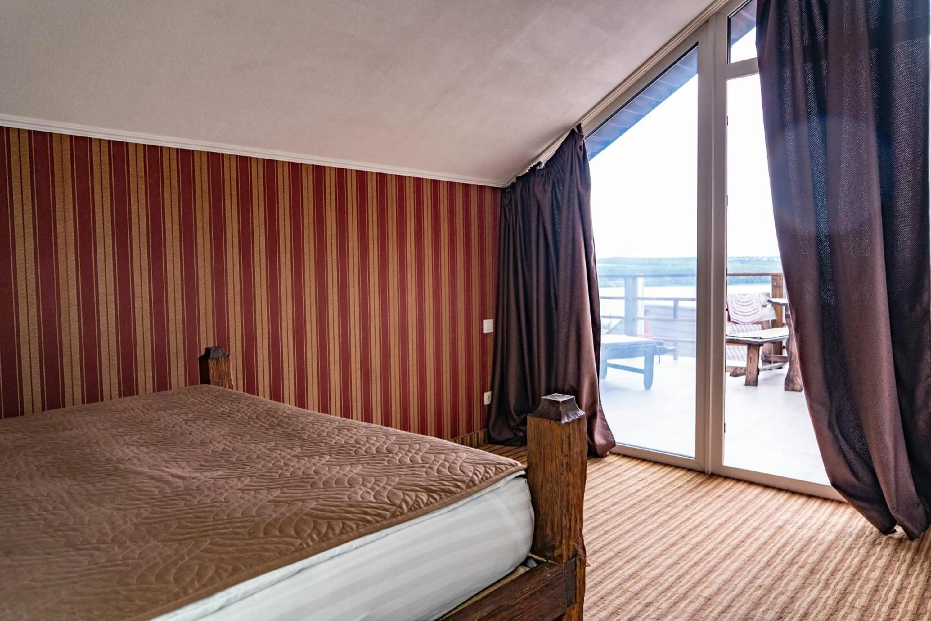 Bed in Kodatskiy Kosh