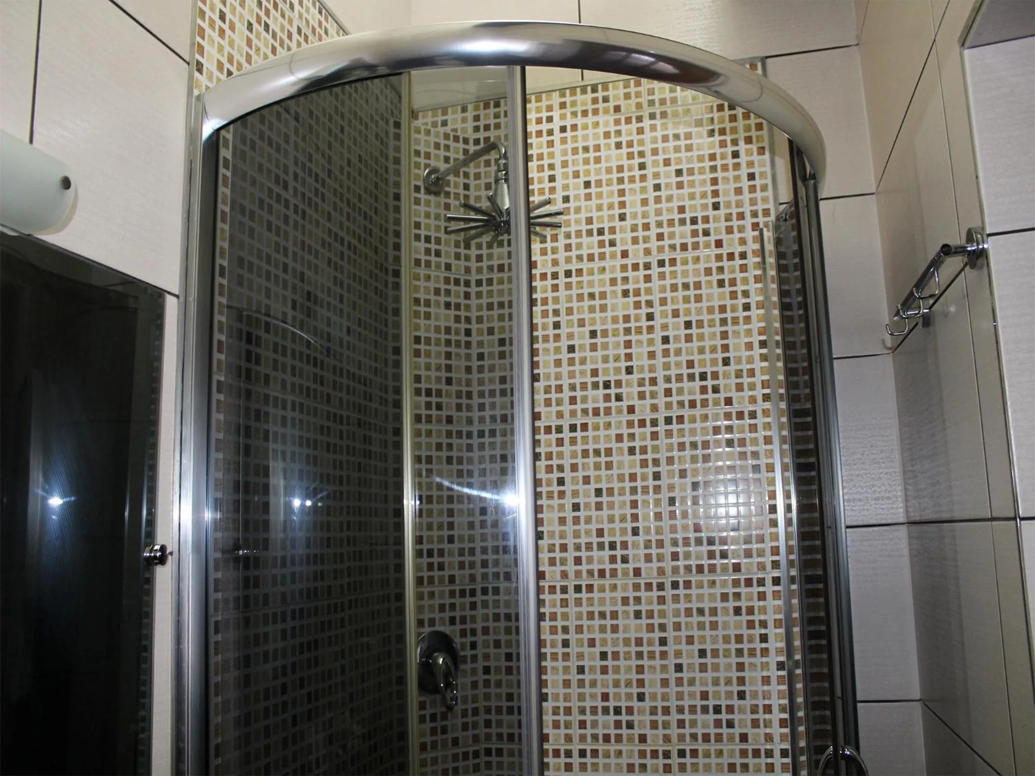 Shower in Kodatskiy Kosh