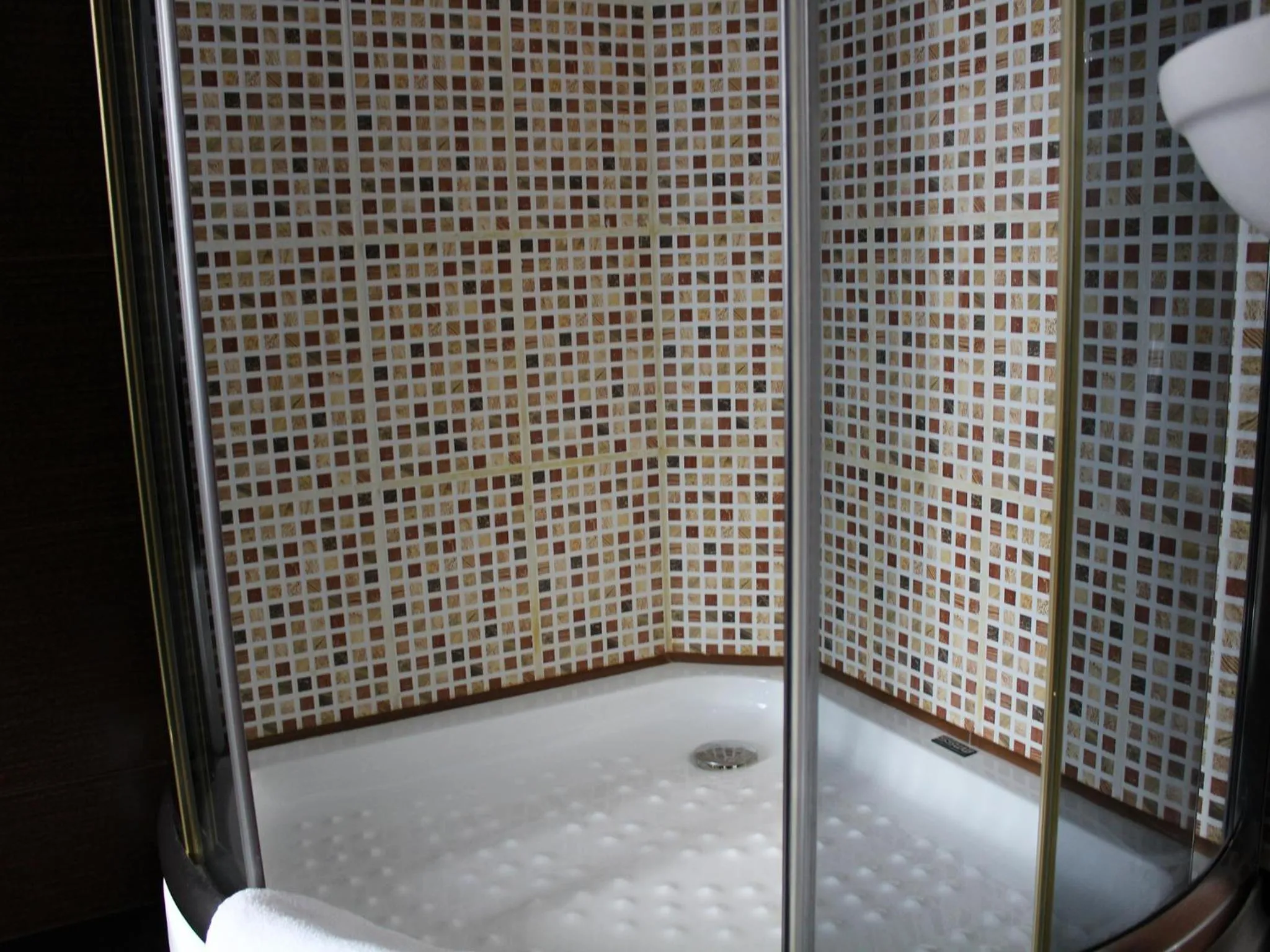 Shower in Kodatskiy Kosh