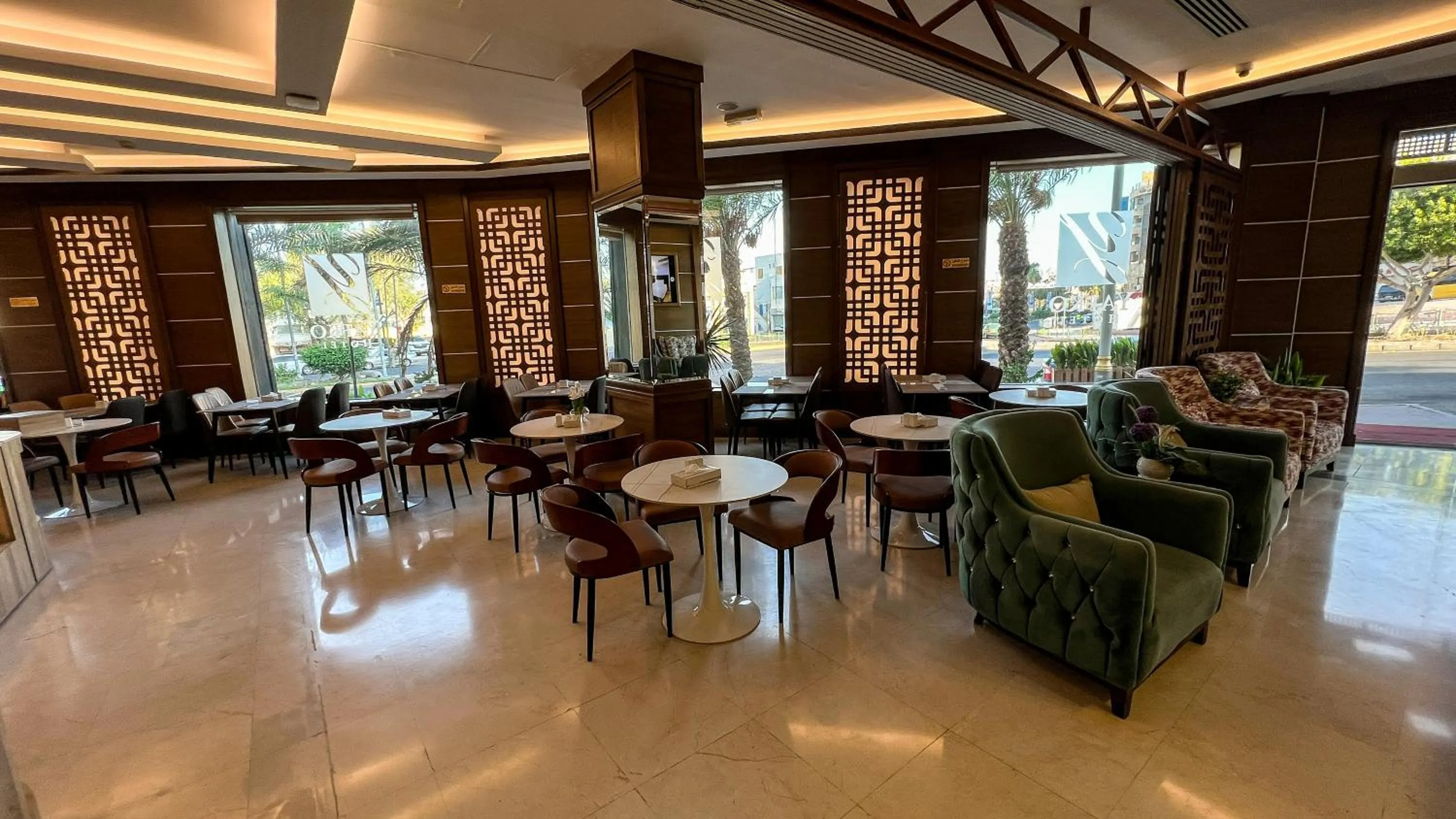 Restaurant/places to eat in Yafko Hotel