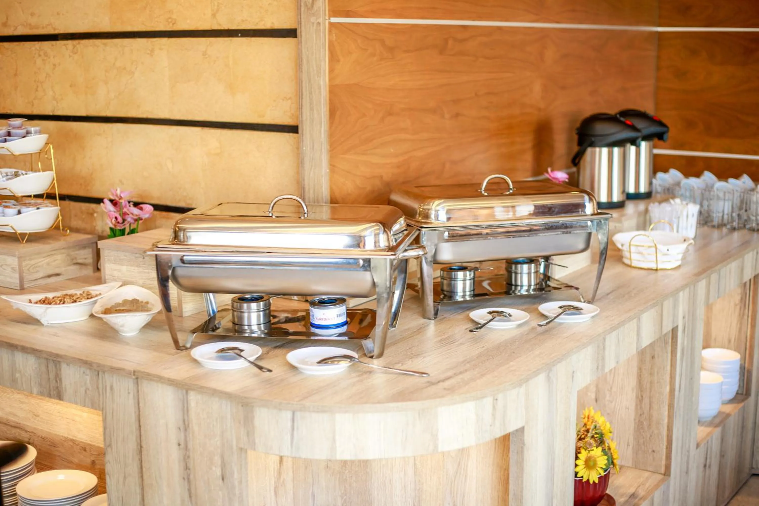 Food and drinks in Yafko Hotel