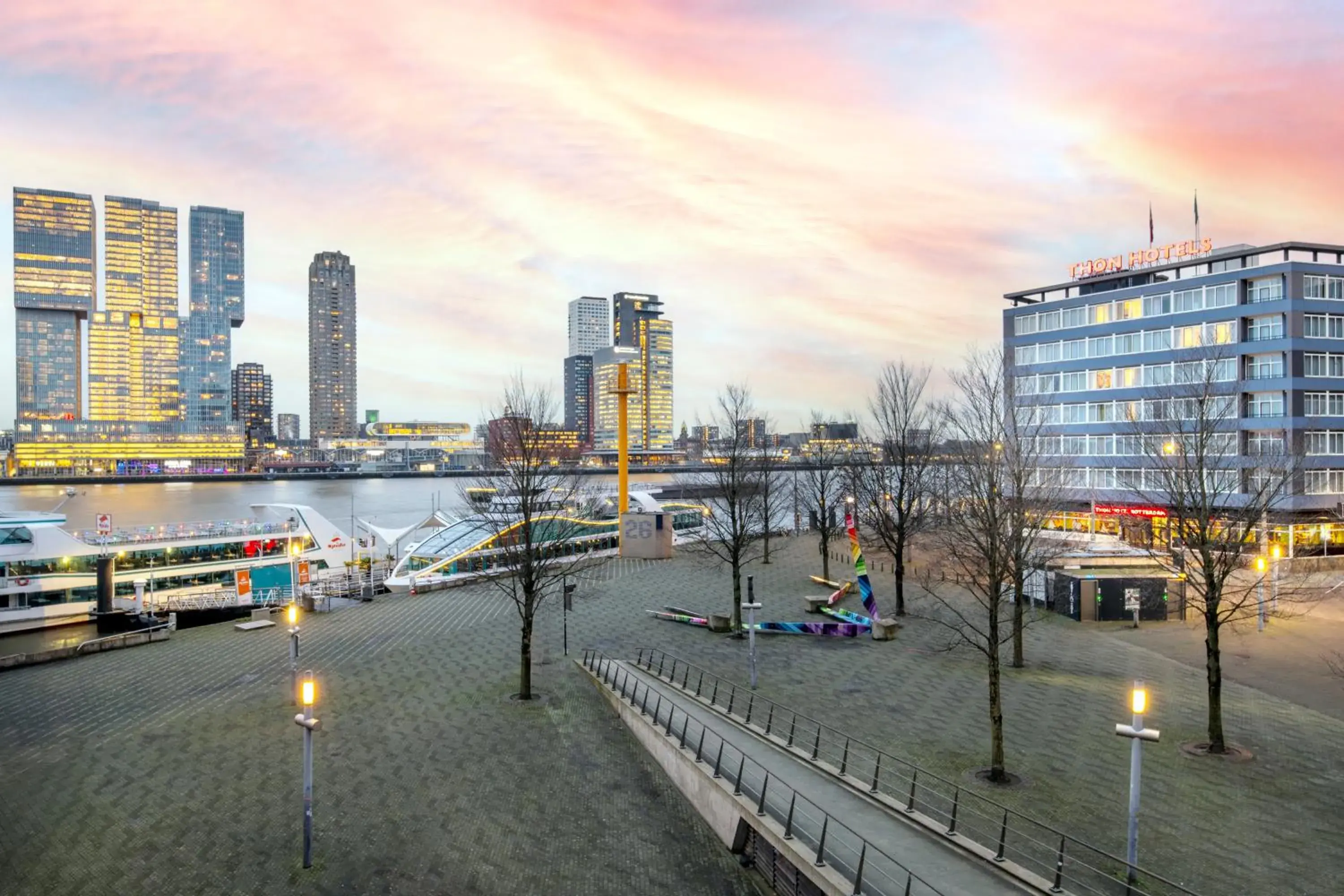 Property building in Thon Hotel Rotterdam City Centre Property building in Thon Hotel Rotterdam City Centre