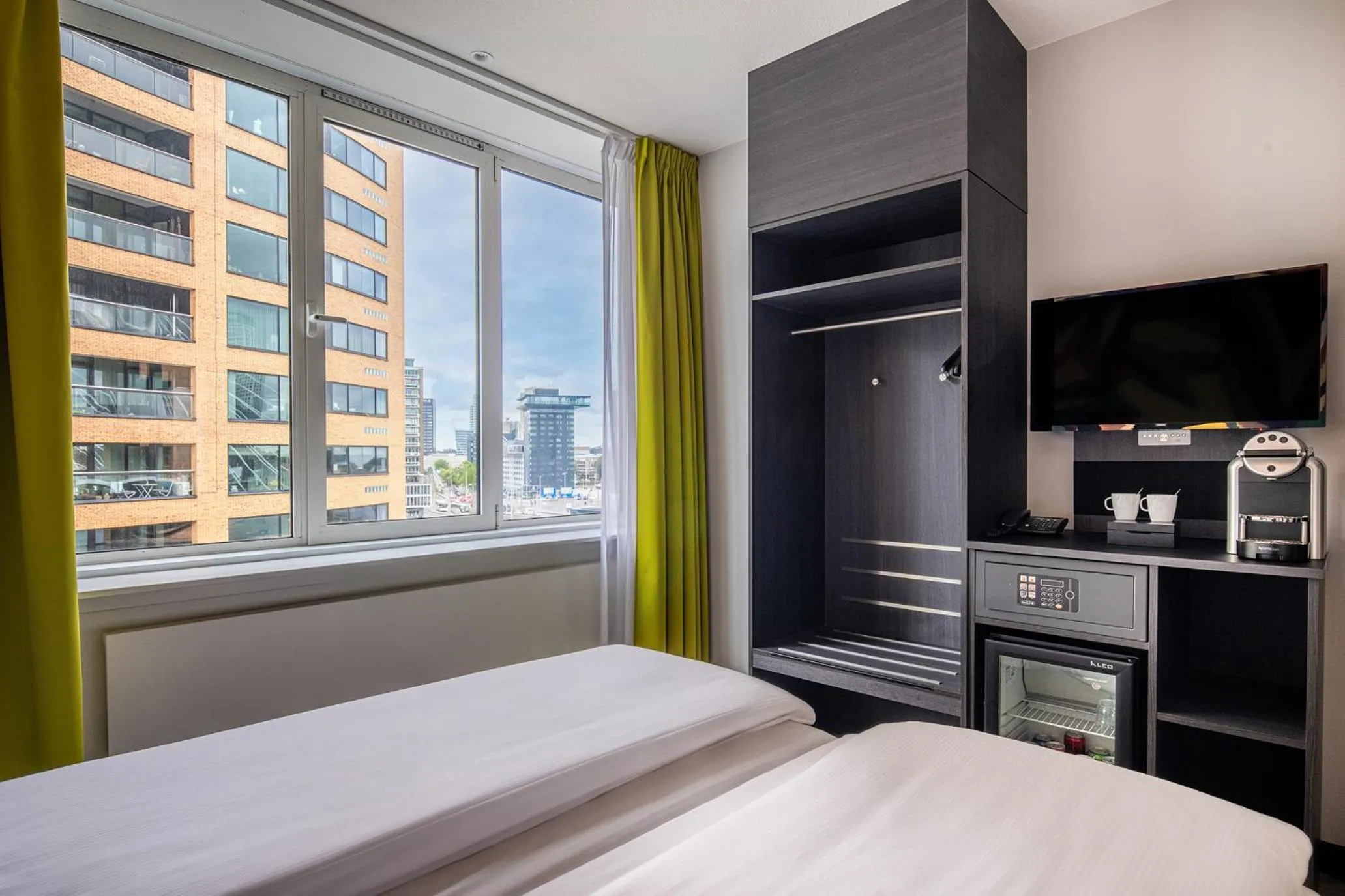 Bedroom, Bed in Thon Hotel Rotterdam City Centre