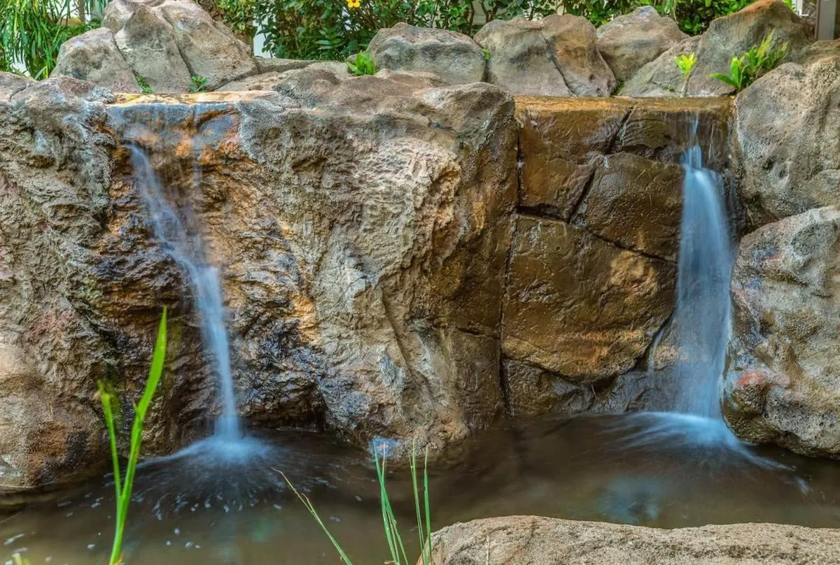 Fabulous Villa Sleeps 6 Short Walk To Poipu Brennecke and Shipwreck Beach