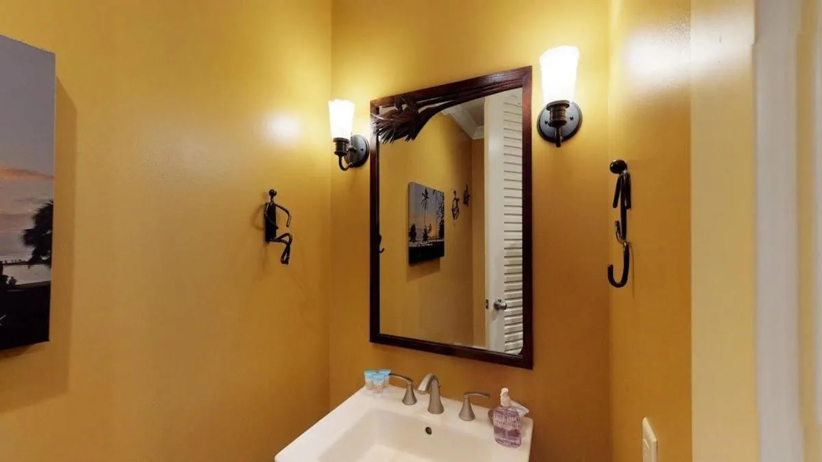 C300 Custom 4 bedroom Ocean View Penthouse