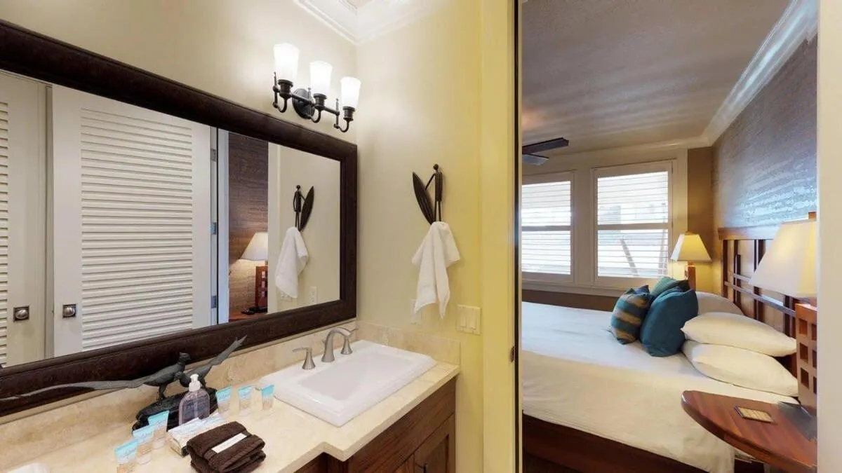 Bed in C300 Custom 4 bedroom Ocean View Penthouse