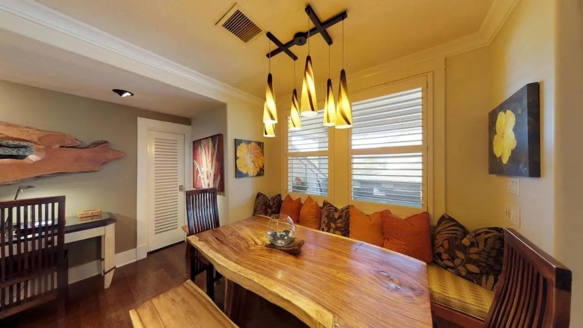 Bed in C300 Custom 4 bedroom Ocean View Penthouse