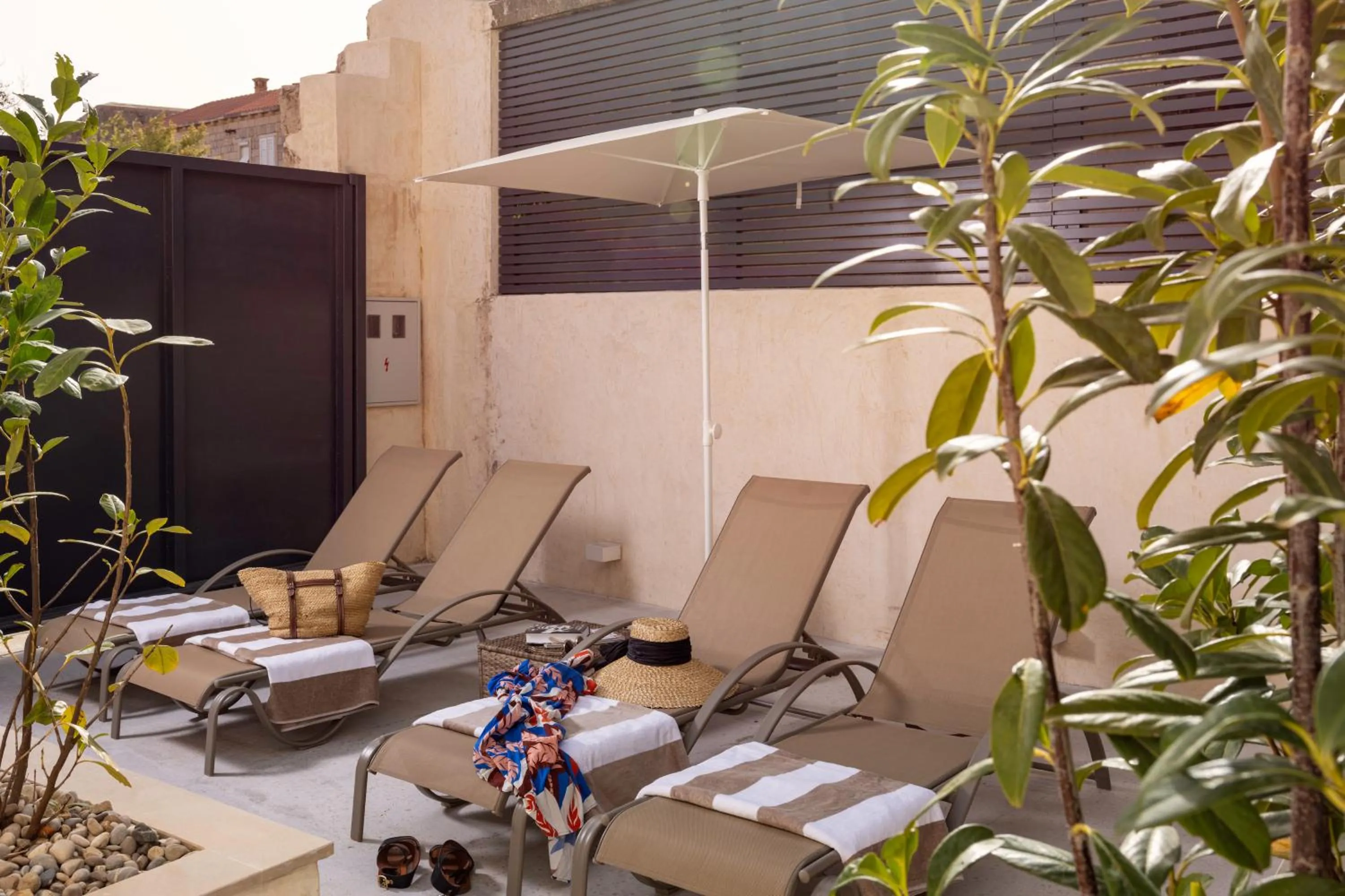 Day in Villa Miri, Heritage Superior Villa with Swimming Pool