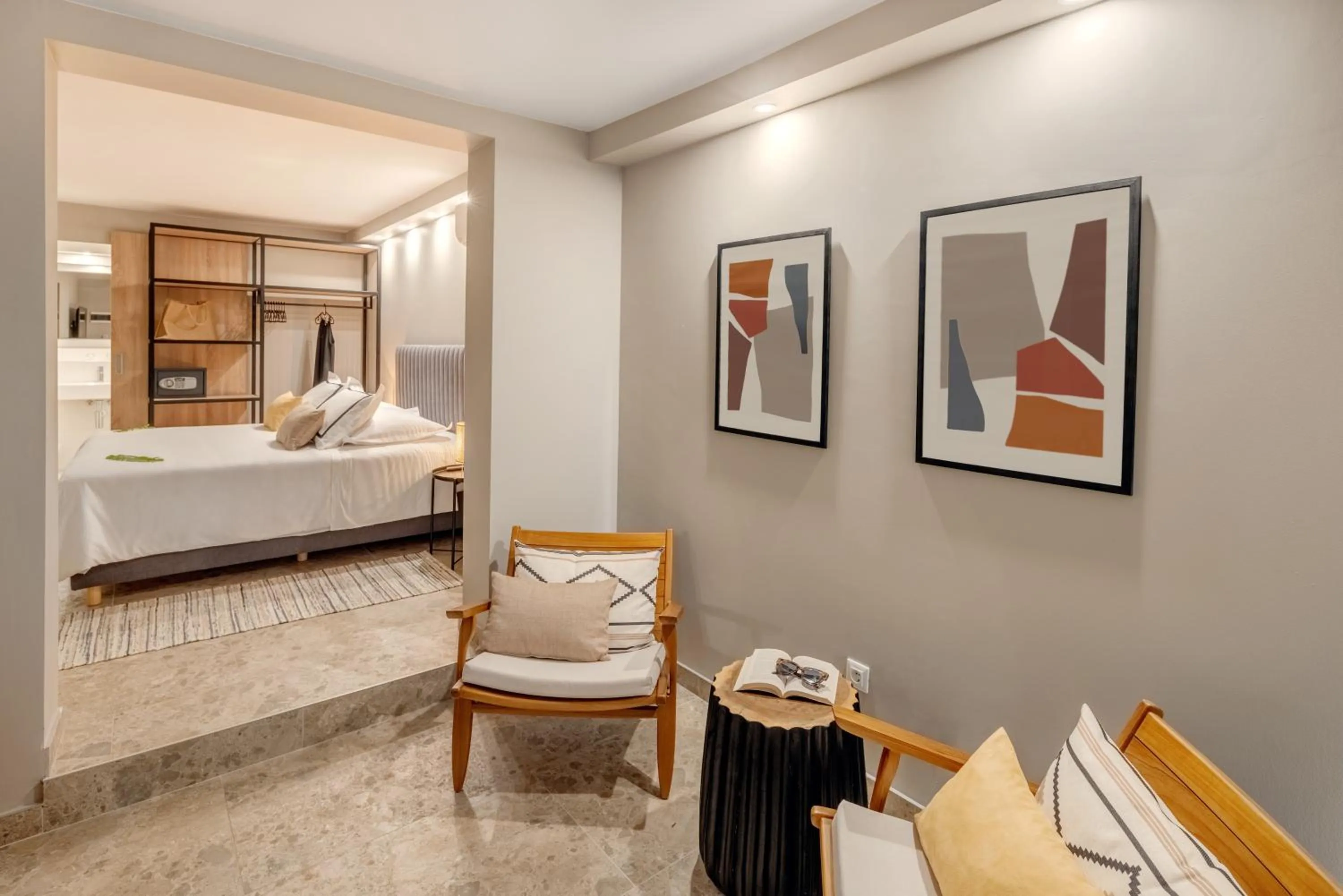 Photo of the whole room, Bed in Hotel Osam - Adults Only