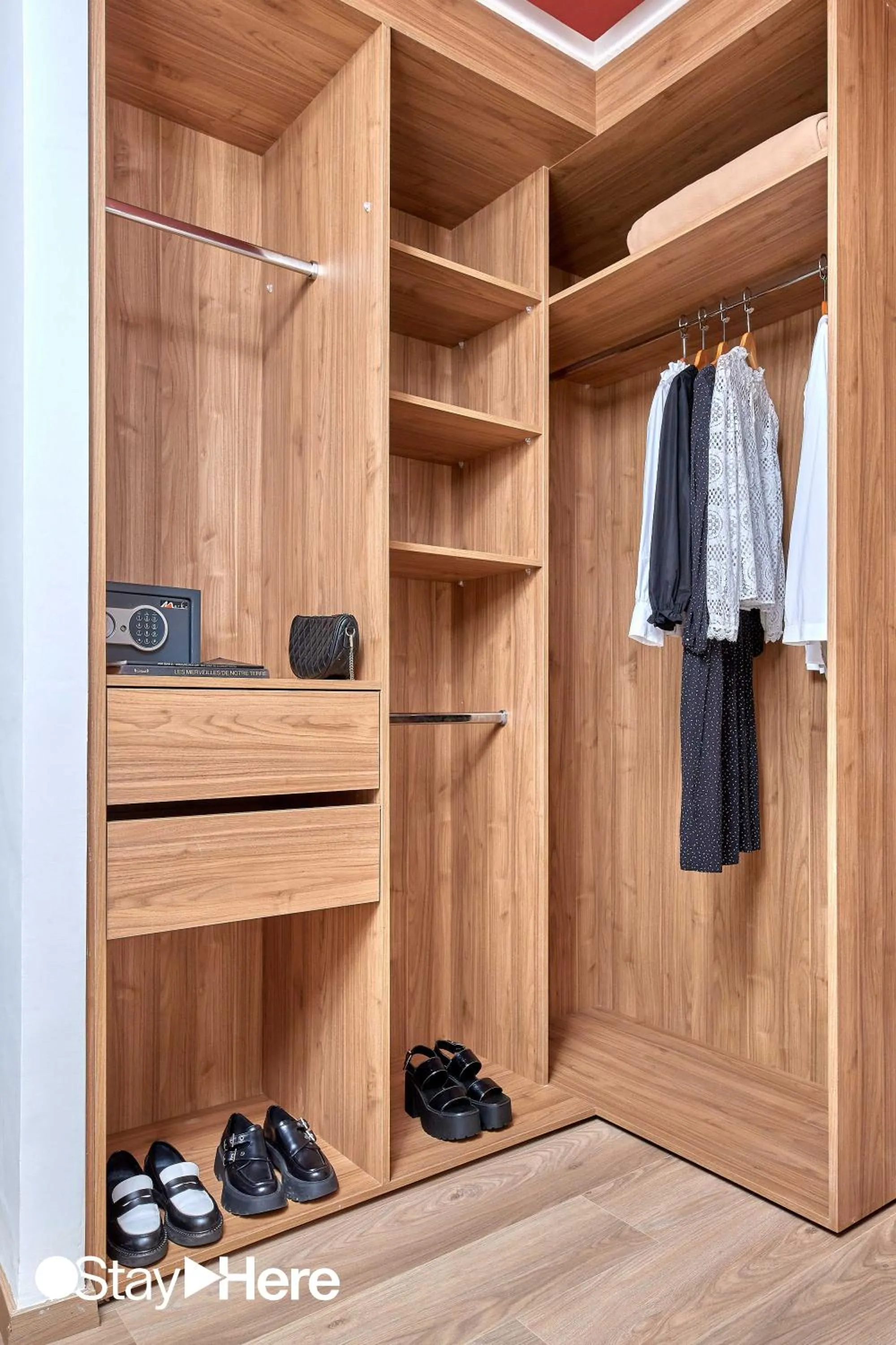 wardrobe in Stayhere Casablanca - Maarif - Elite Residence