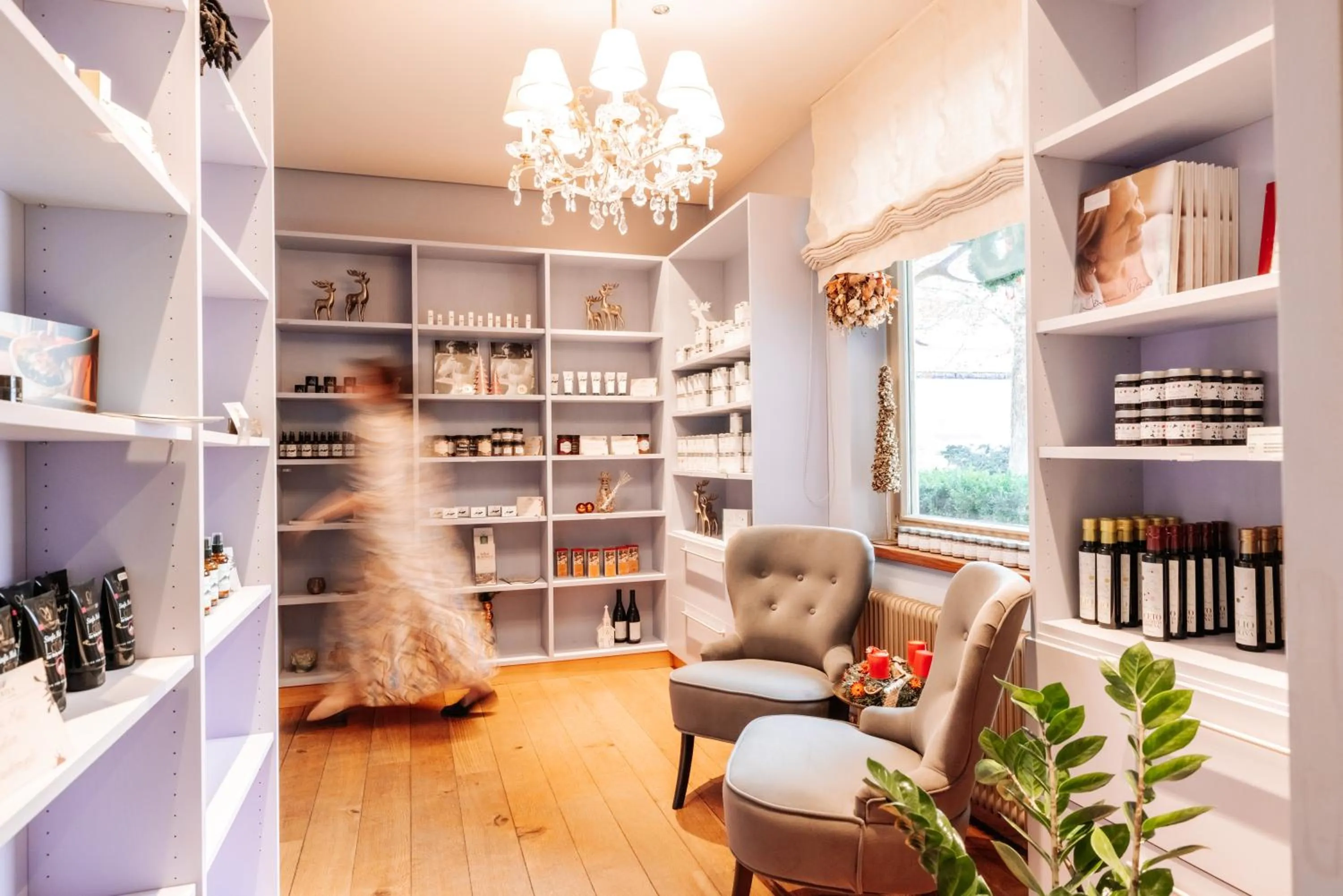 Shopping Area in Hubertus Boutiquehotel Filzmoos