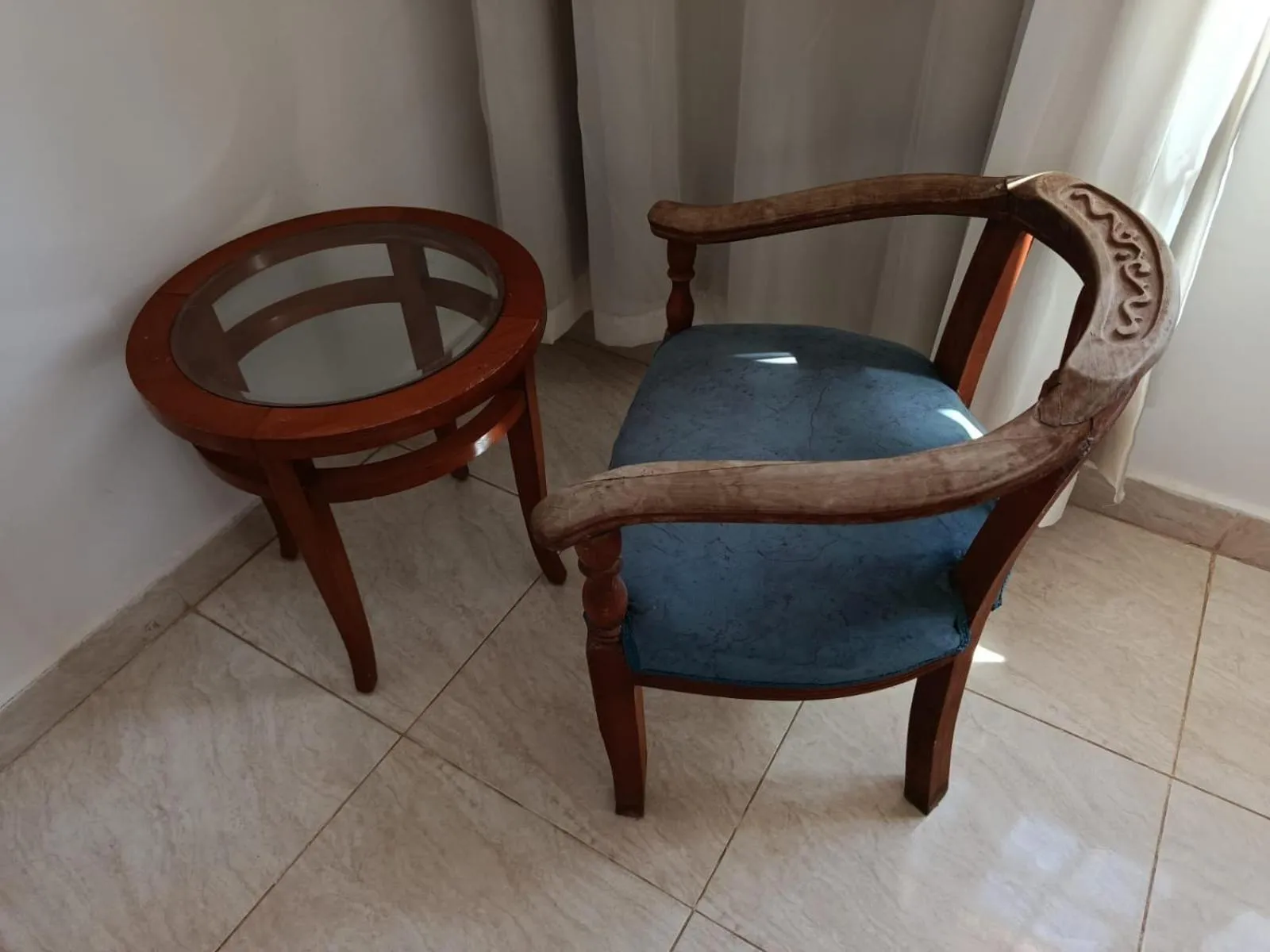 Seating area in Serenity Lodge