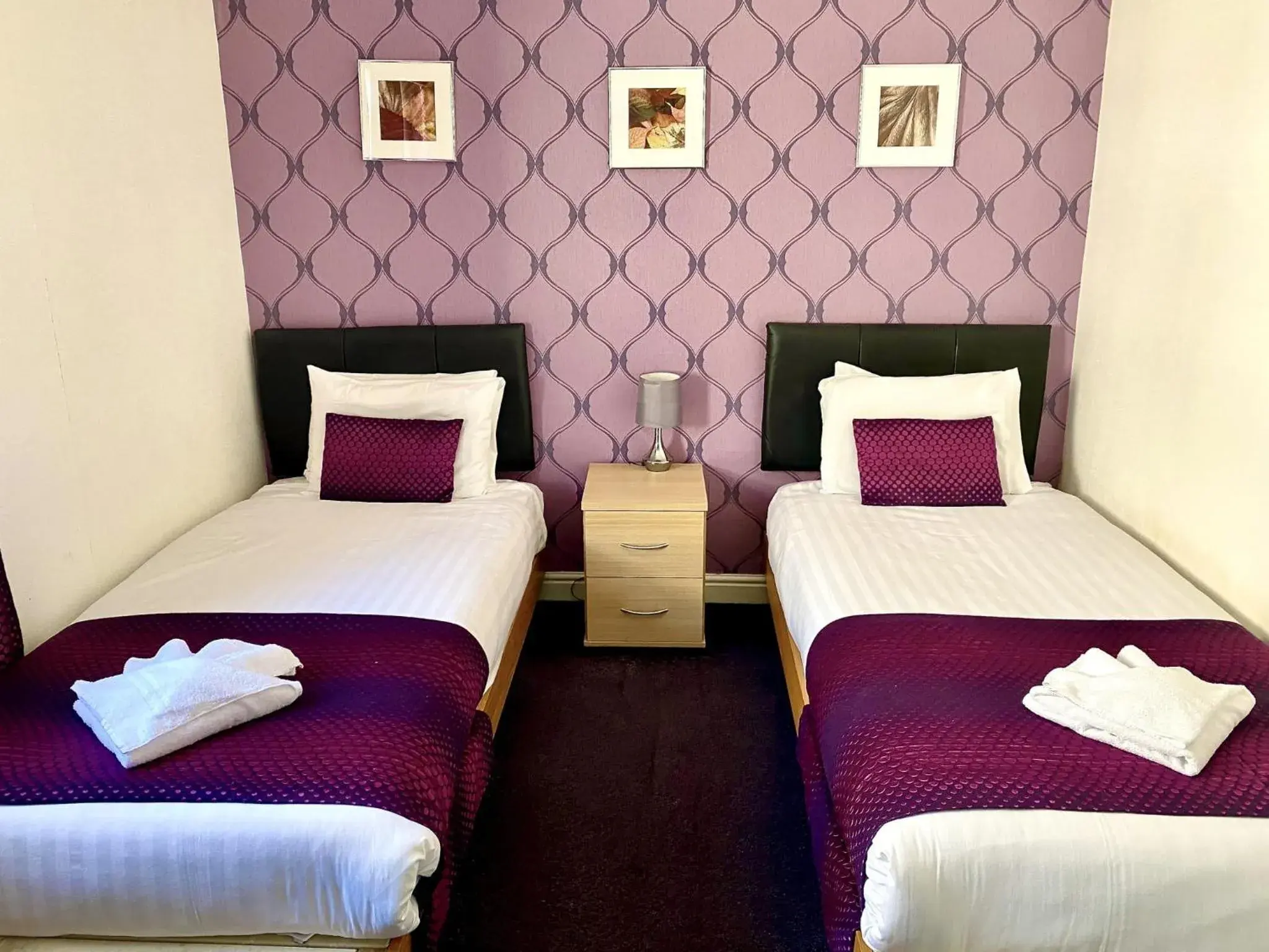 Twin Room in Royal Carlton Hotel Twin Room in Royal Carlton Hotel