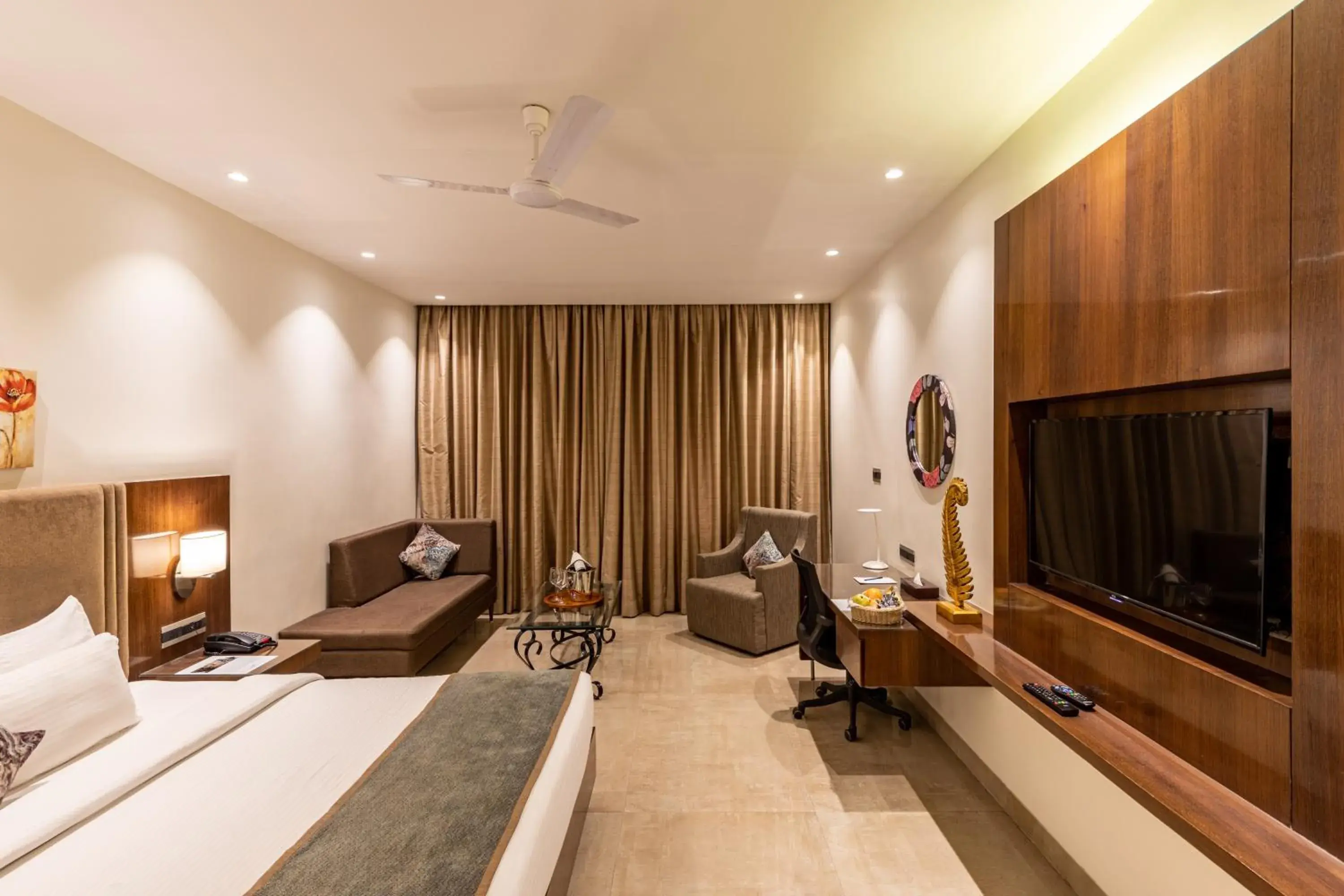 Bedroom, Bed in Kwality's Motel Shiraz Bedroom, Bed in Kwality's Motel Shiraz