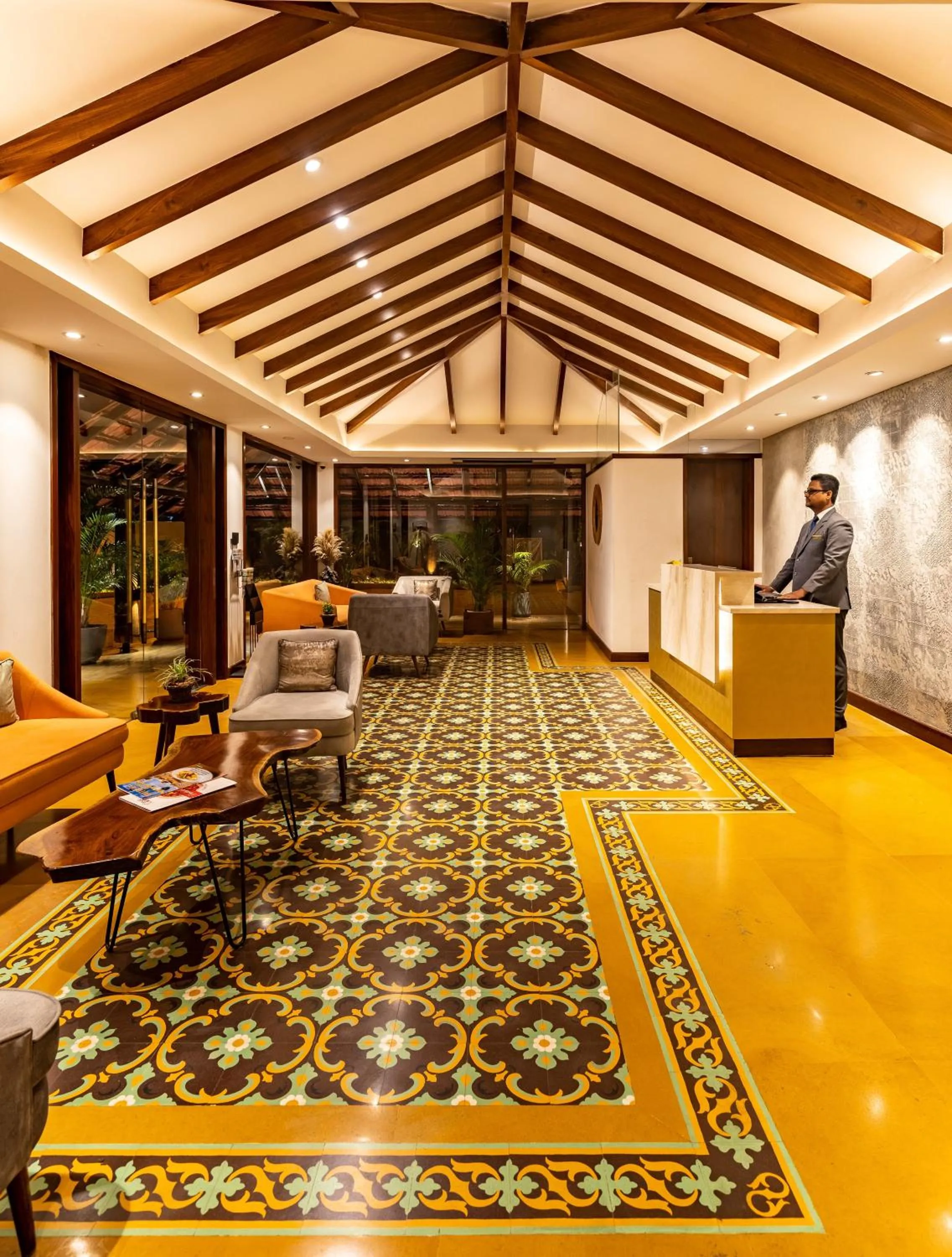 Lobby or reception in Kwality's Motel Shiraz