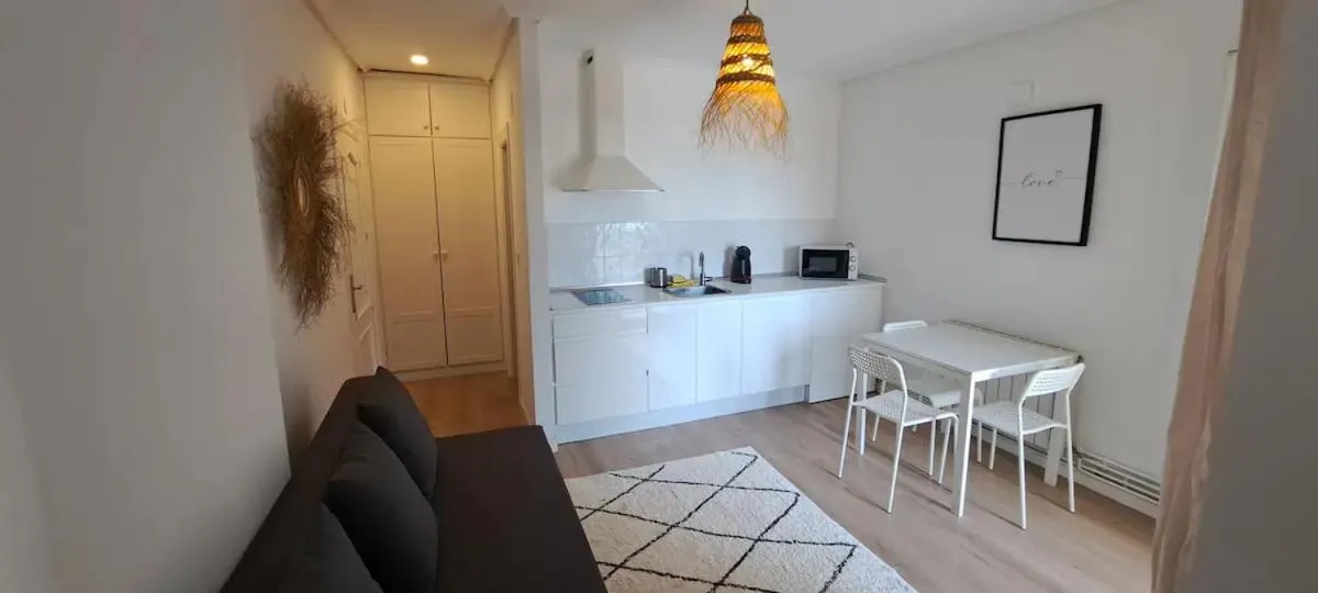 Coffee/tea facilities in La Arena Apartamentos Zierbena