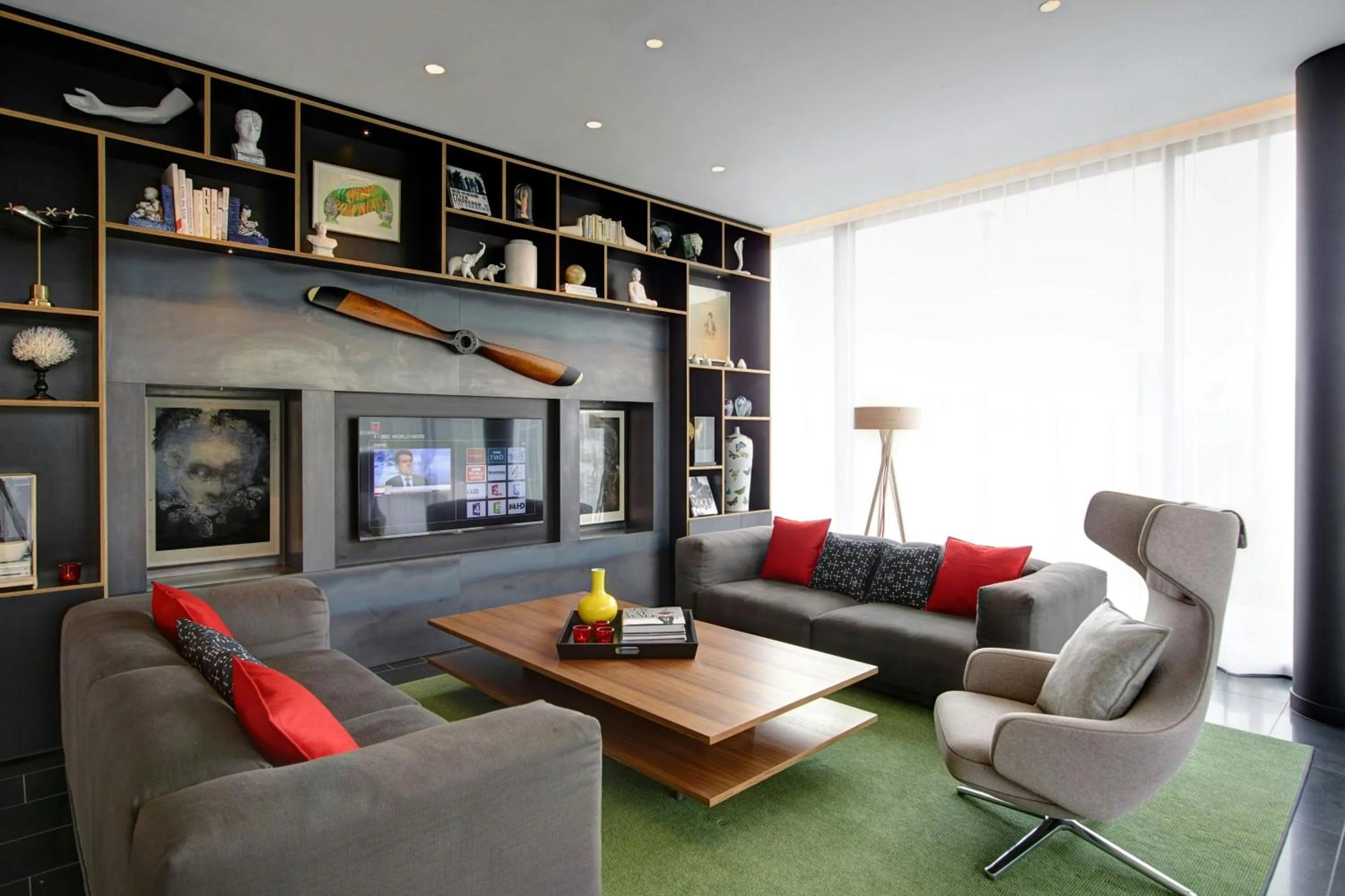 Lobby or reception in citizenM Paris Charles de Gaulle Airport