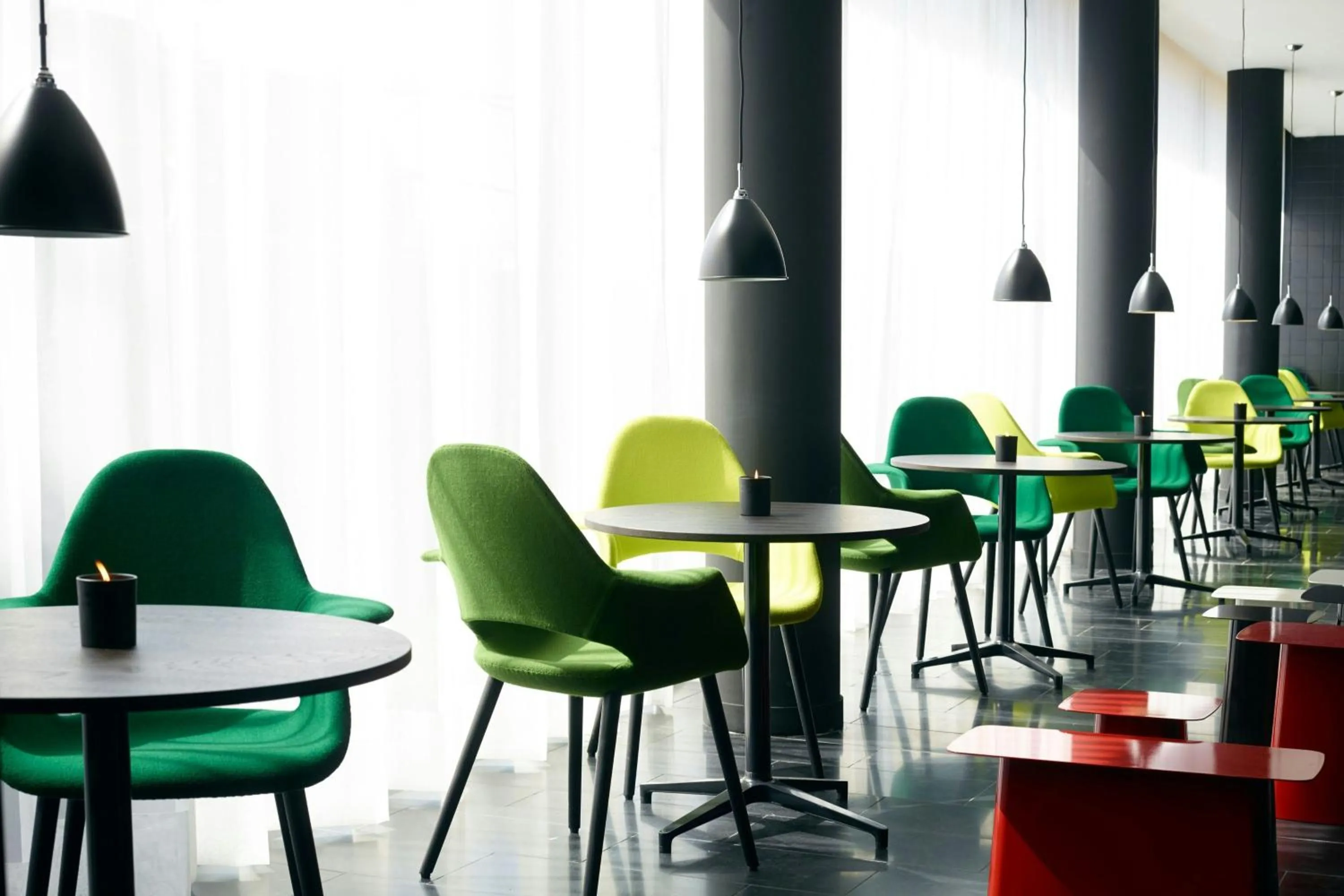 Restaurant/places to eat in citizenM Paris Charles de Gaulle Airport