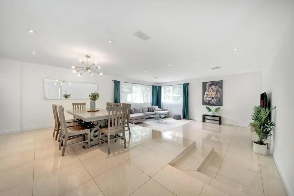 Luxury 7BR Villa Vizcaya Pool Sauna Gym Golf