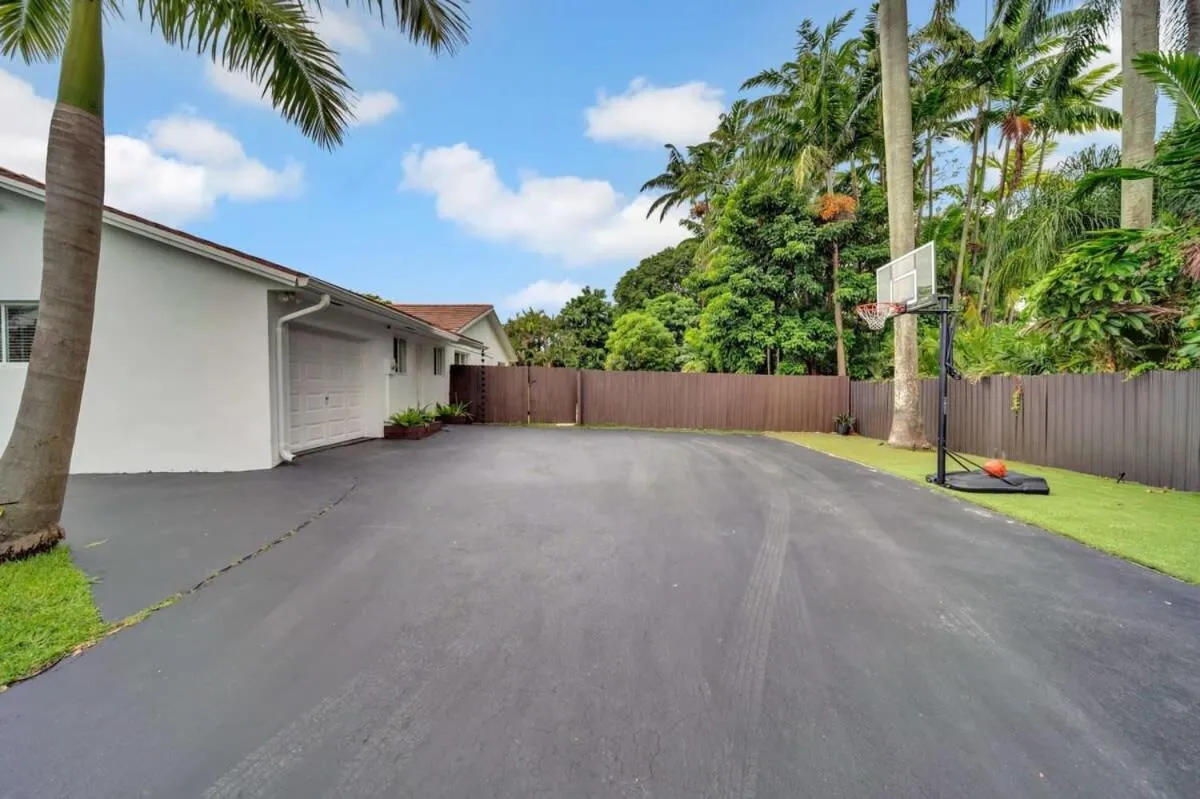 Luxury 7BR Villa Vizcaya Pool Sauna Gym Golf