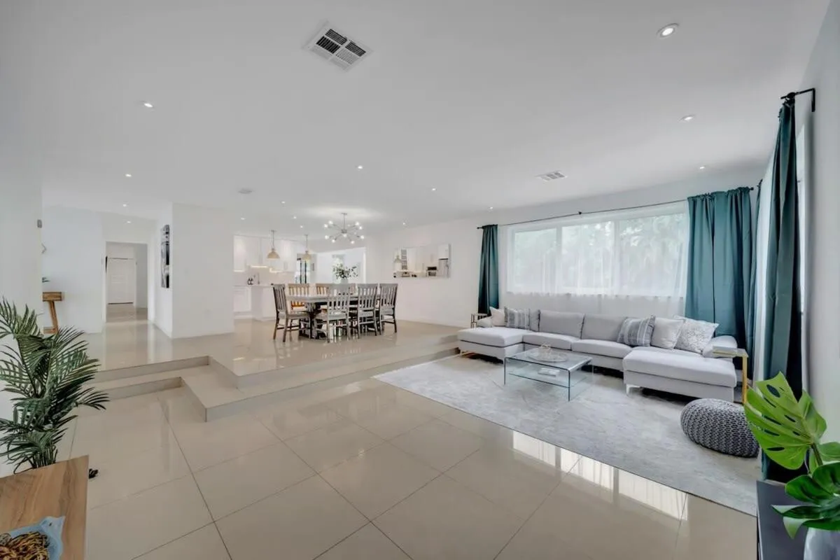 Luxury 7BR Villa Vizcaya Pool Sauna Gym Golf