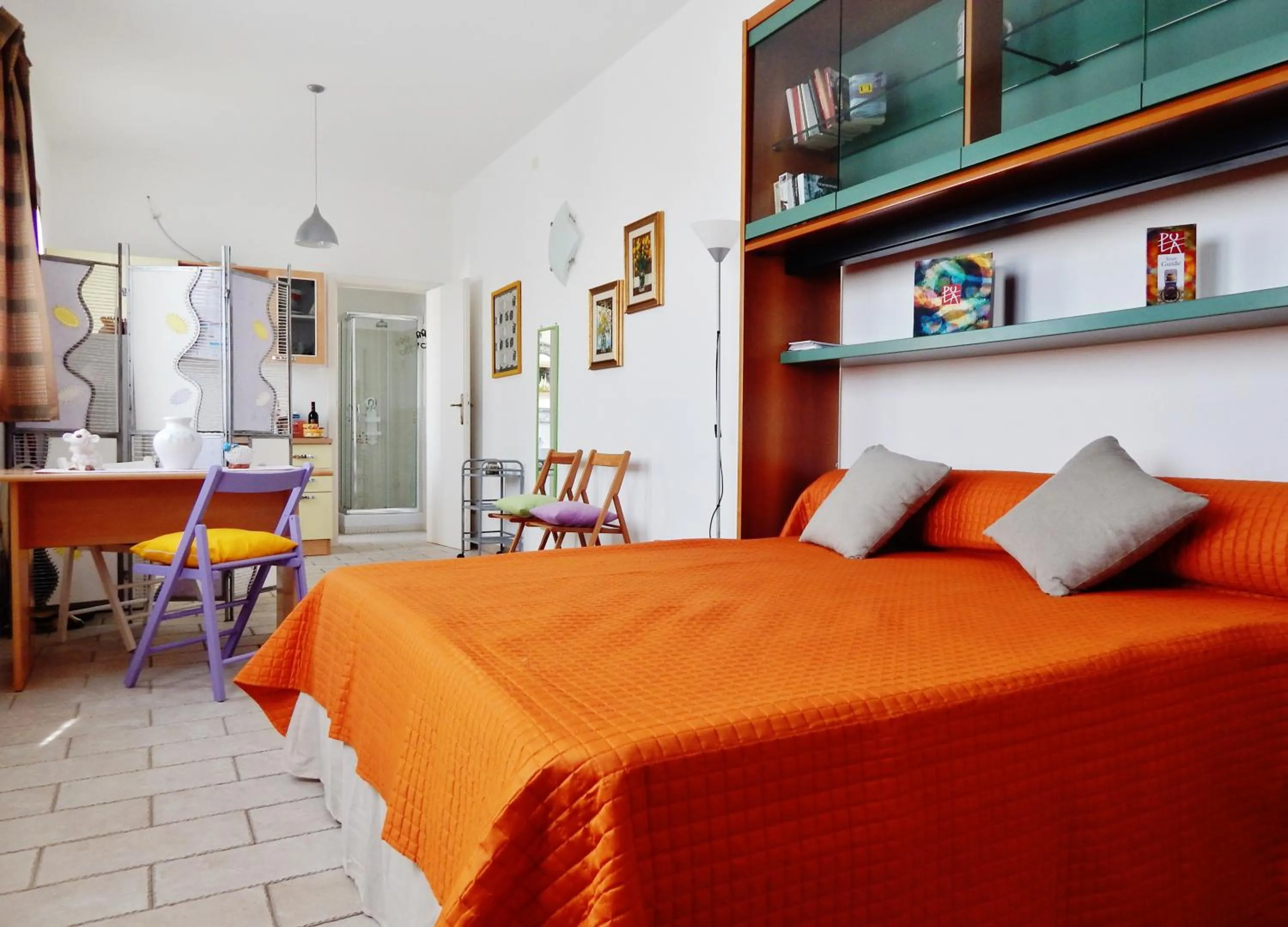 Bed in Lovely Studio in Pula