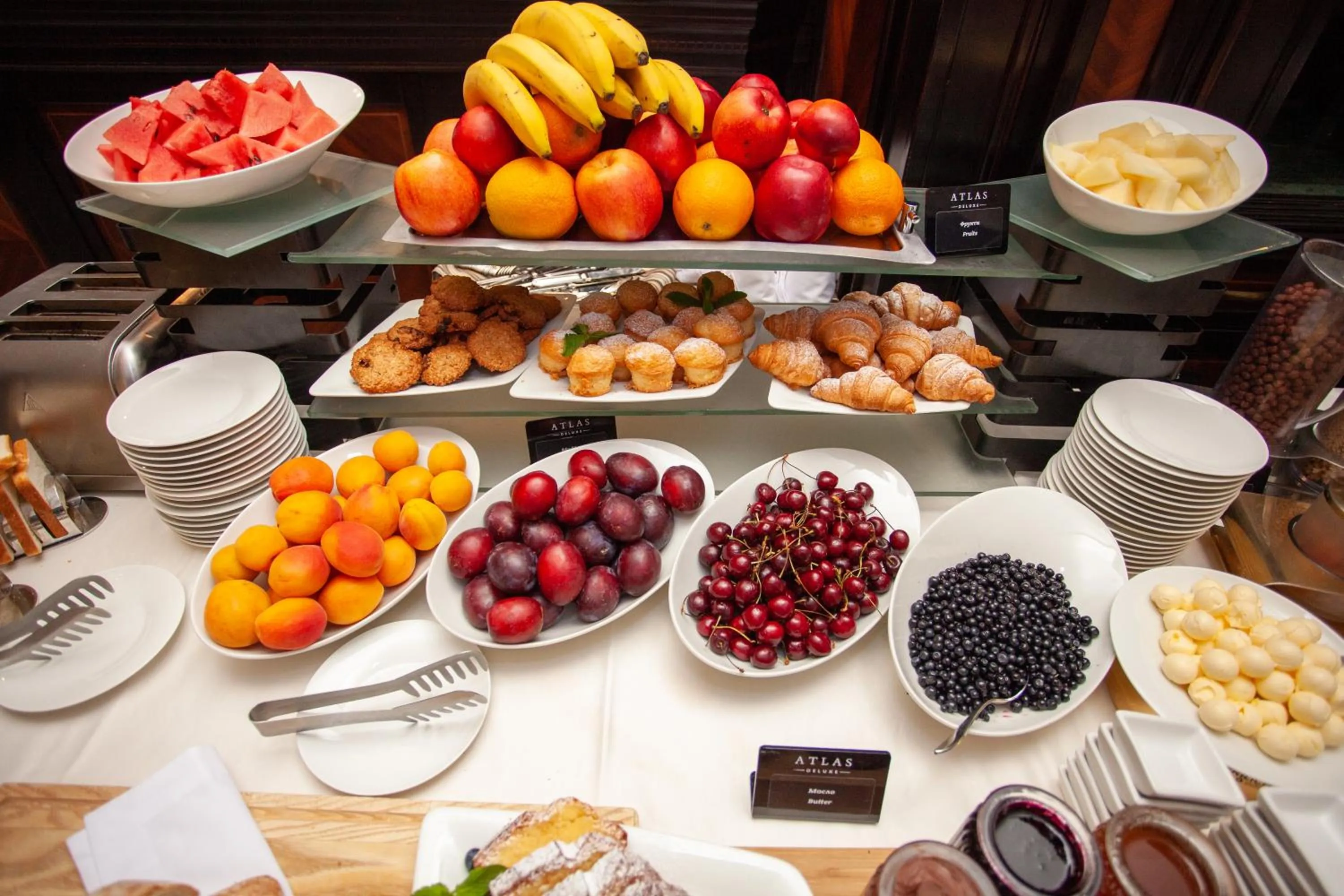 Food and drinks in Hotel Atlas Deluxe