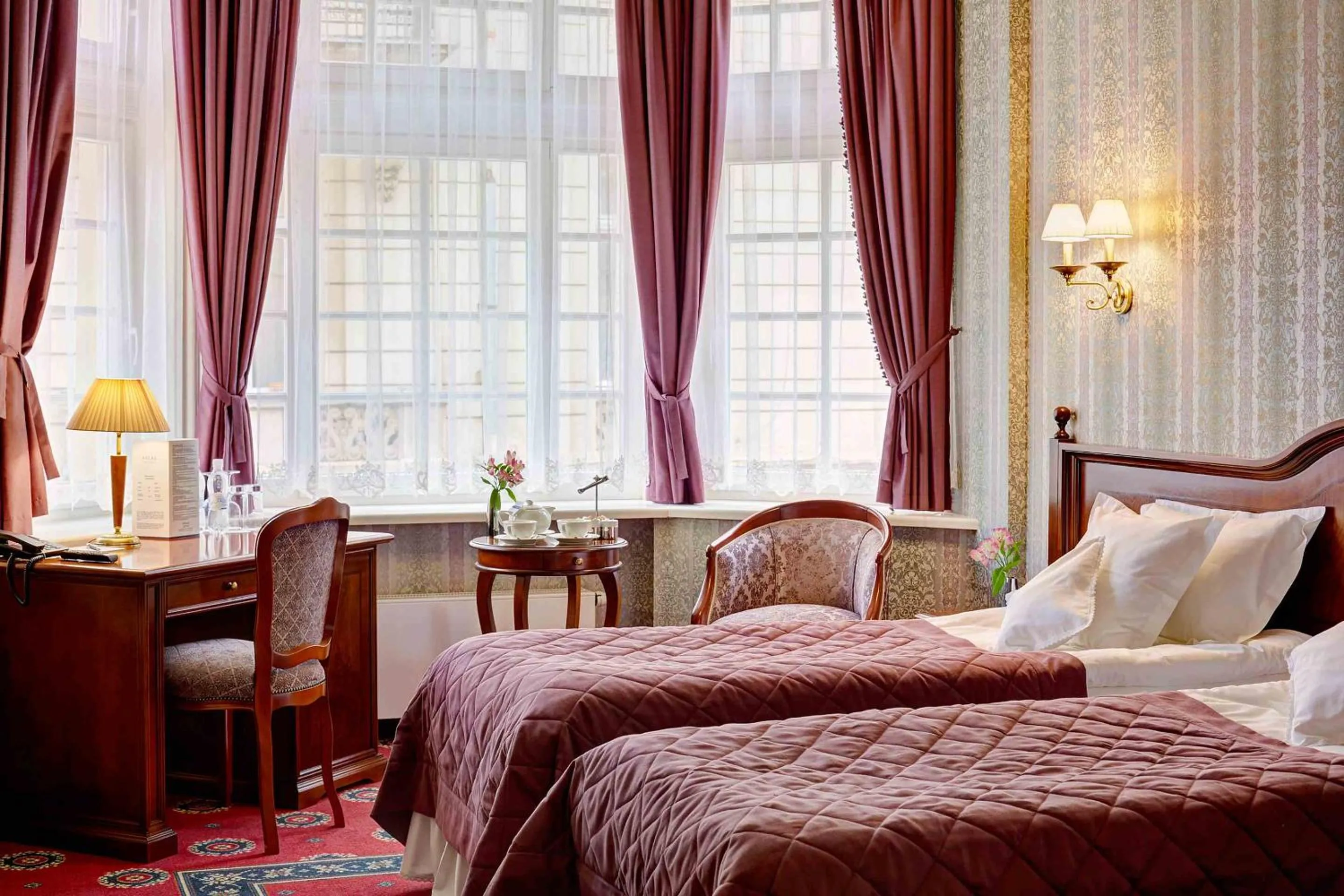 Photo of the whole room, Bed in Hotel Atlas Deluxe